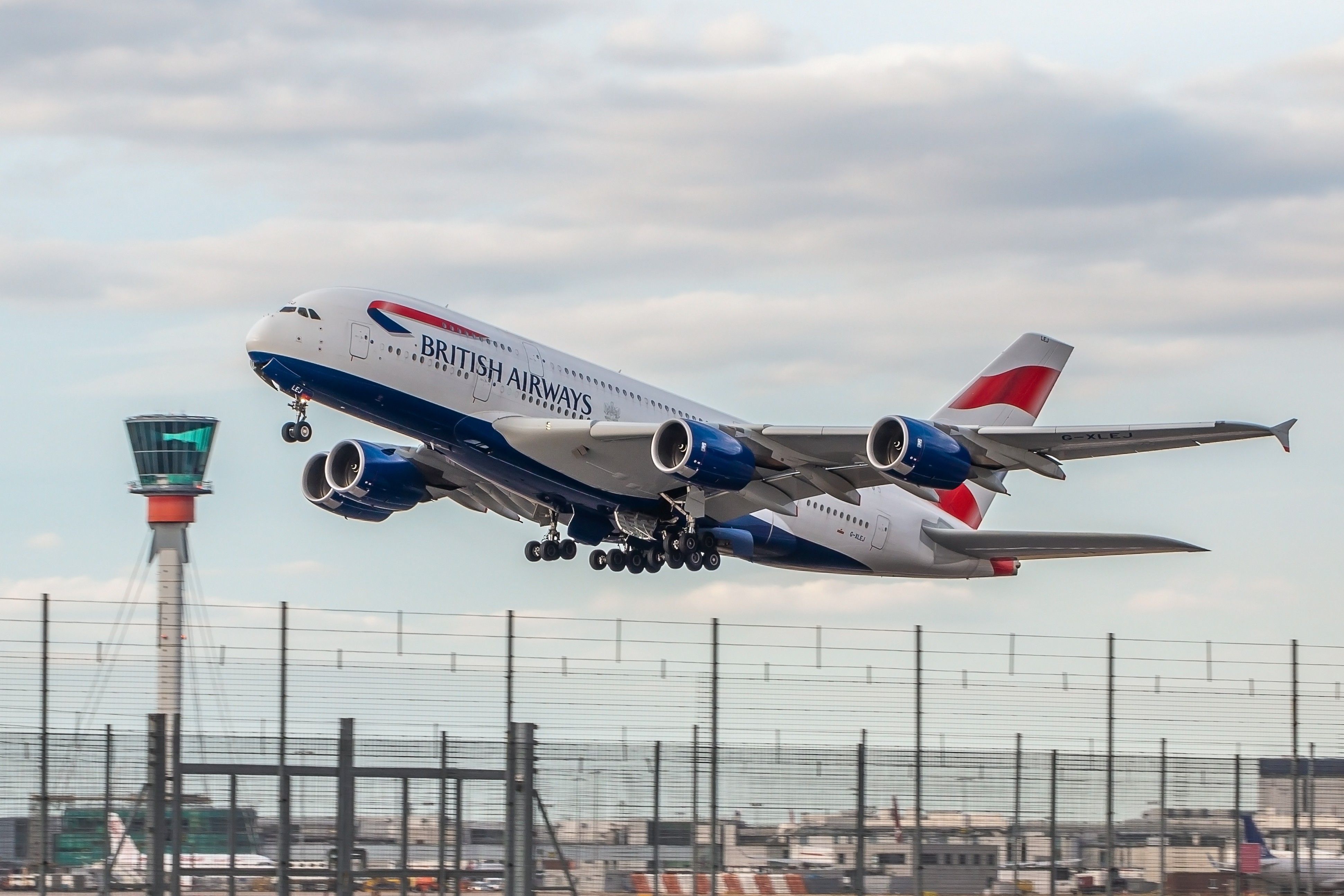 London's Heathrow Airport Reports Record Air Travel Demand In 2024