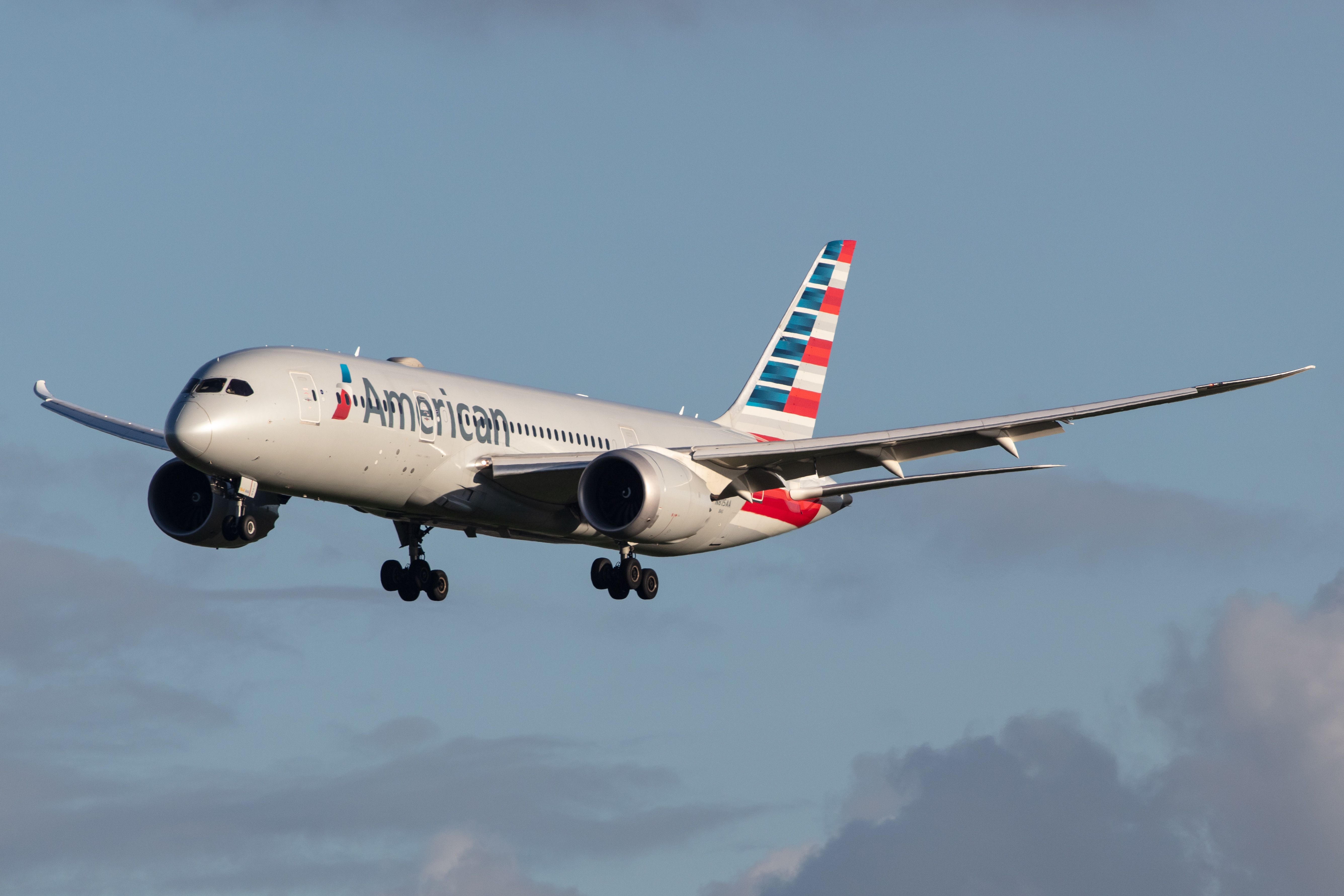 American Airlines Set To Challenge United With New Flights Between Chicago & Honolulu