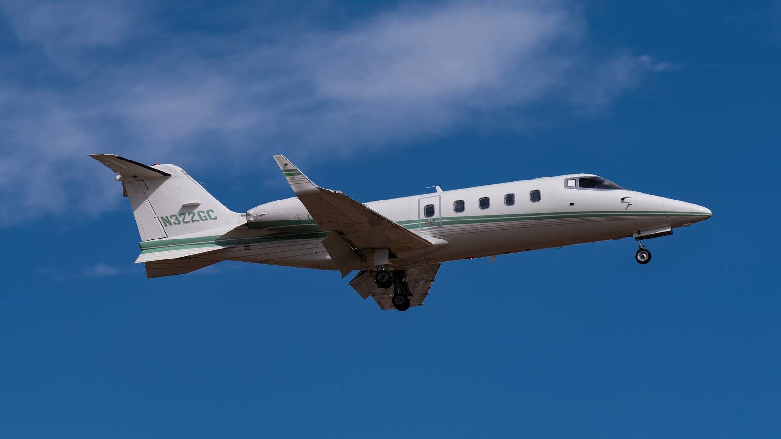 A Look At The Jet Rescue Air Ambulance Learjet 55 That Crashed In Philadelphia