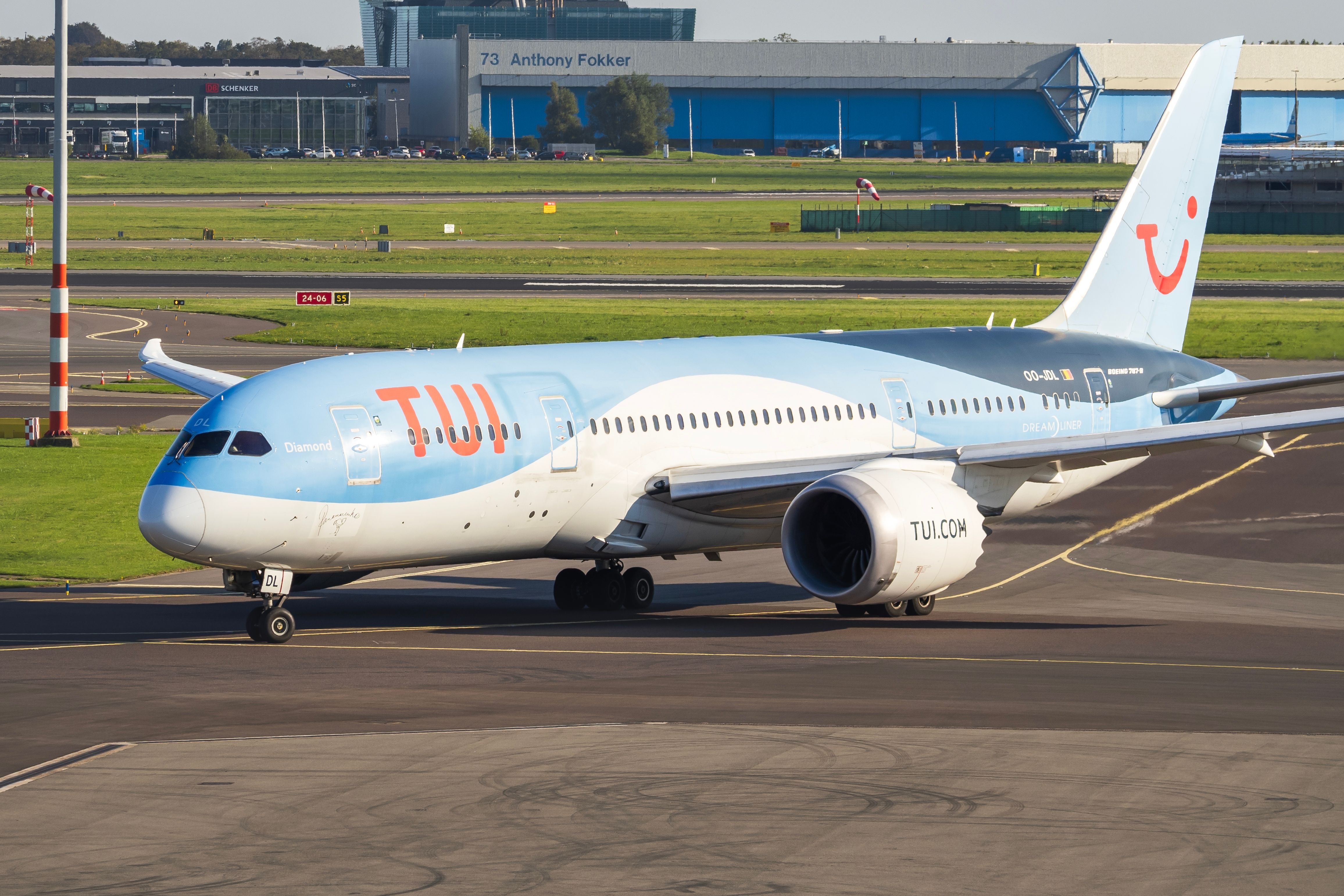 TUI Belgium Will Suspend All Long-Haul Flights & Retire Final Boeing 787