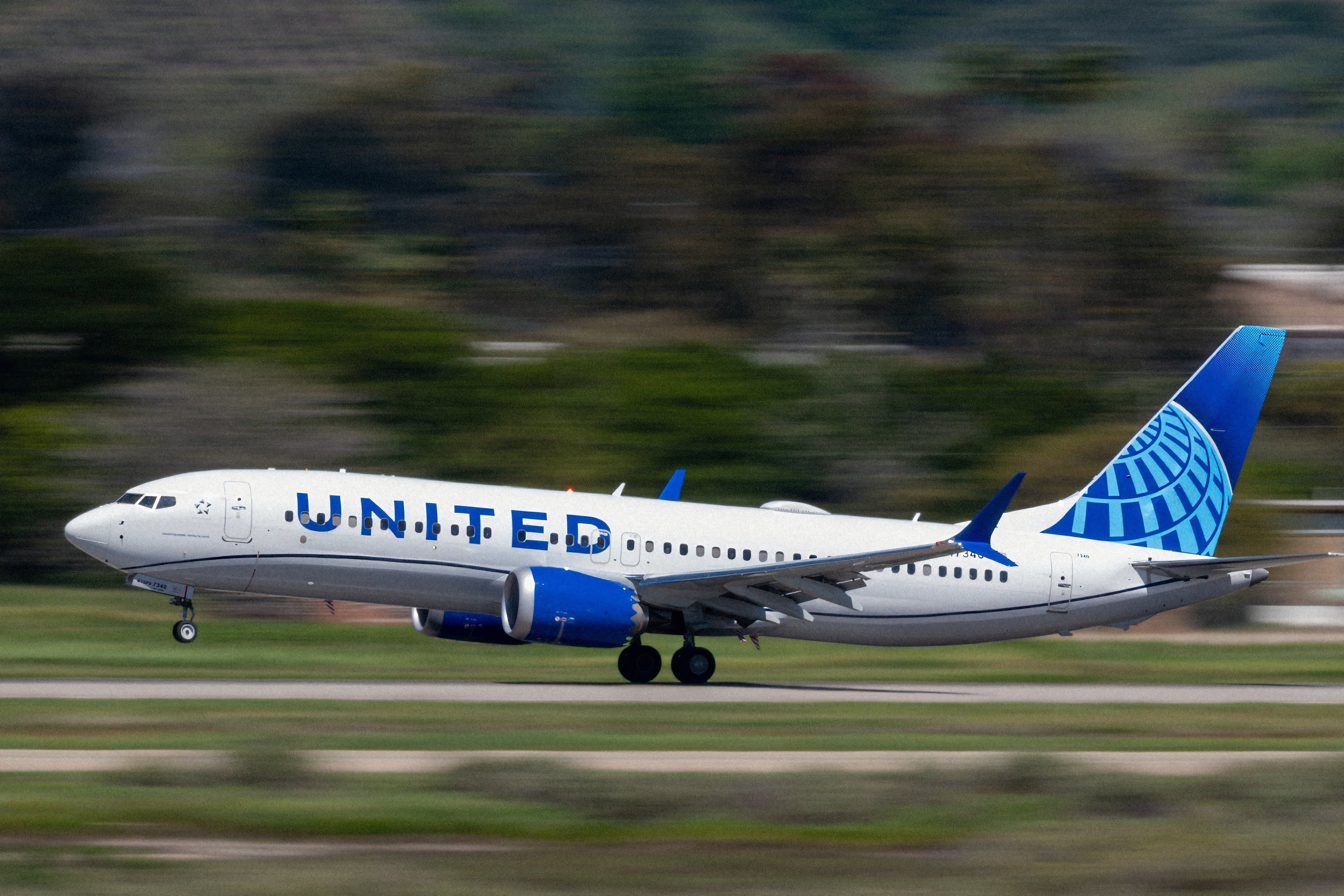 United Airlines Boeing 737 MAX 8
