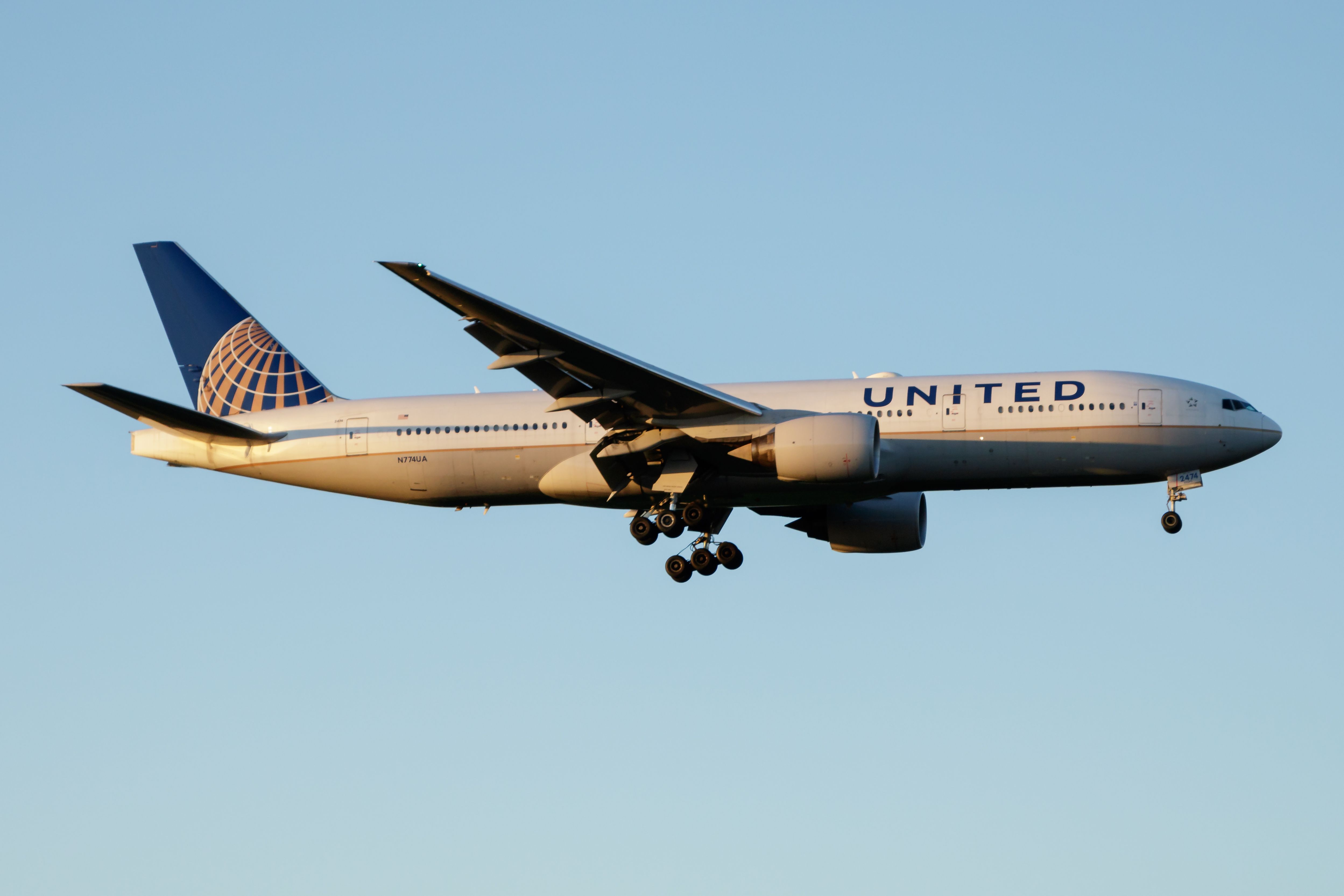 United Airlines Boeing 777 Runway Incursion In Honolulu: NTSB Finds Fault With Legacy Runway Design