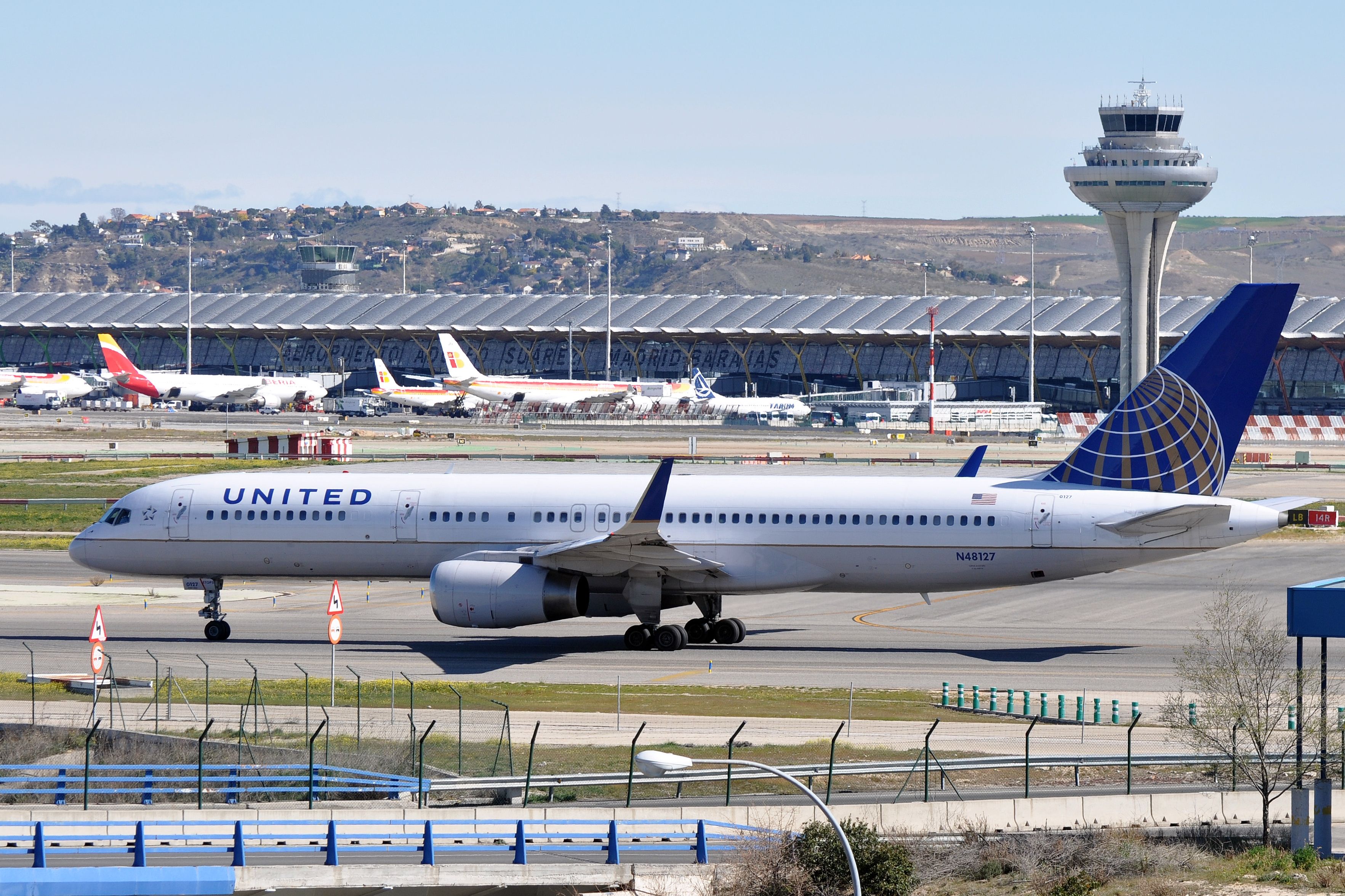 Las Vegas-Bound United Airlines Boeing 757-200 Returns To Newark Due To Mechanical Issue