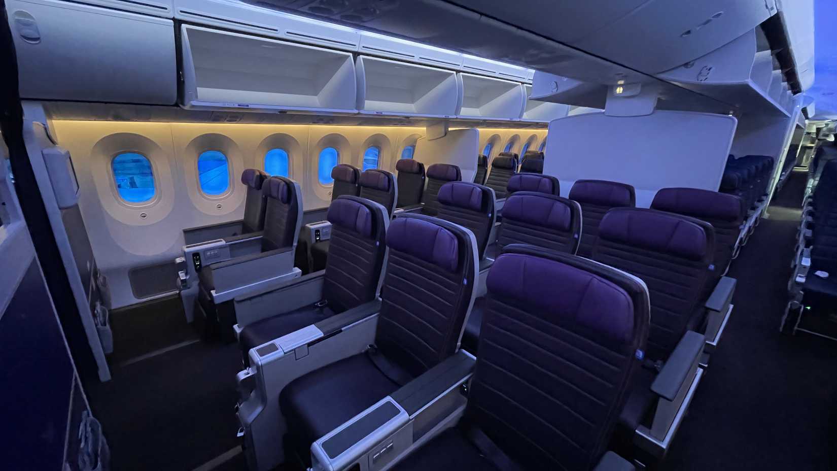 What Are The Best Seats In Each Class Of United Airlines' Boeing 787