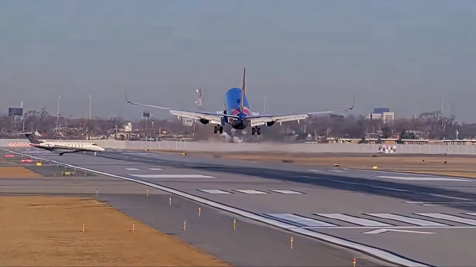 Southwest Airlines Boeing 737-800 Nearly Collides With Private Jet In Chicago