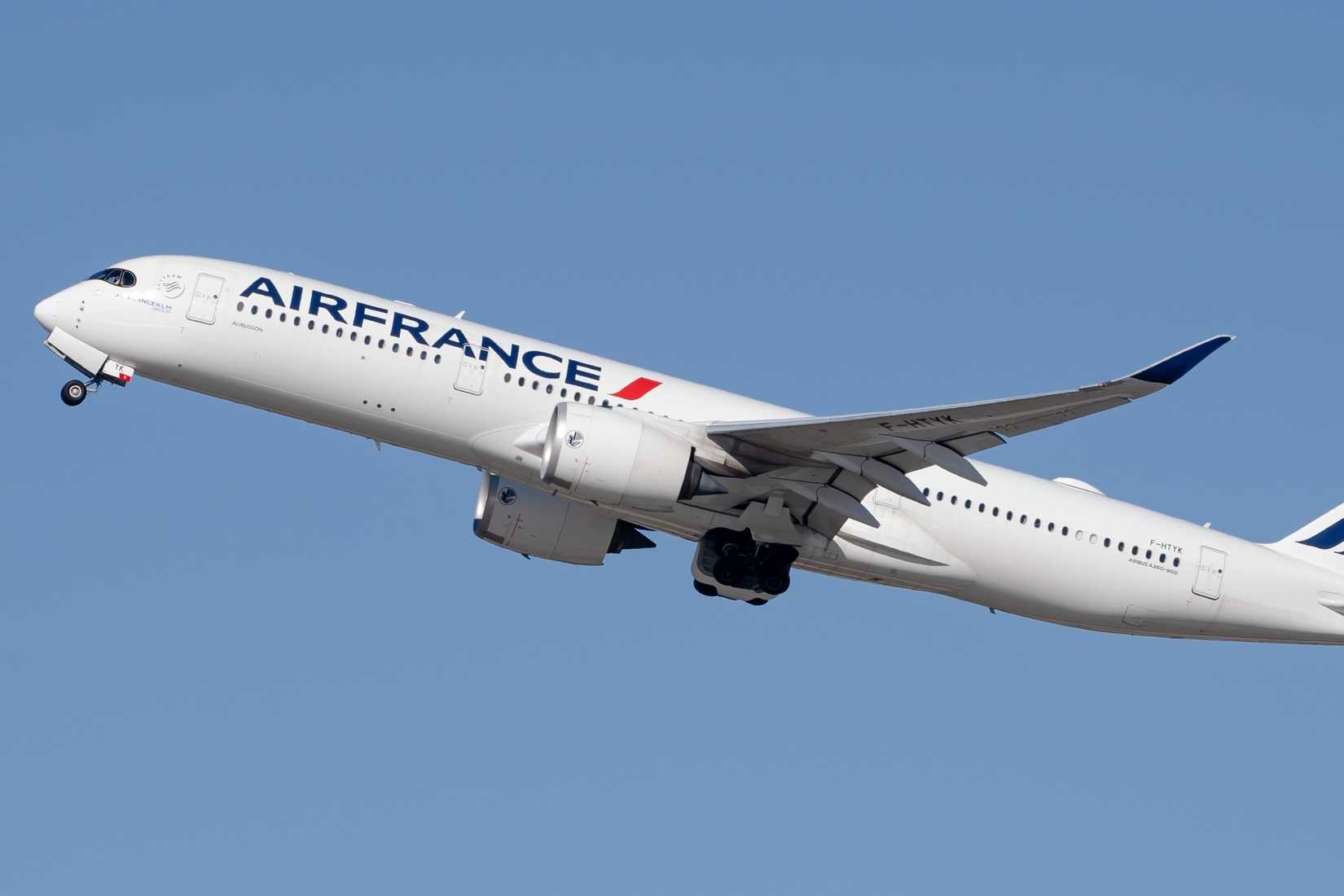 Air France Airbus A350-900 departing LAX