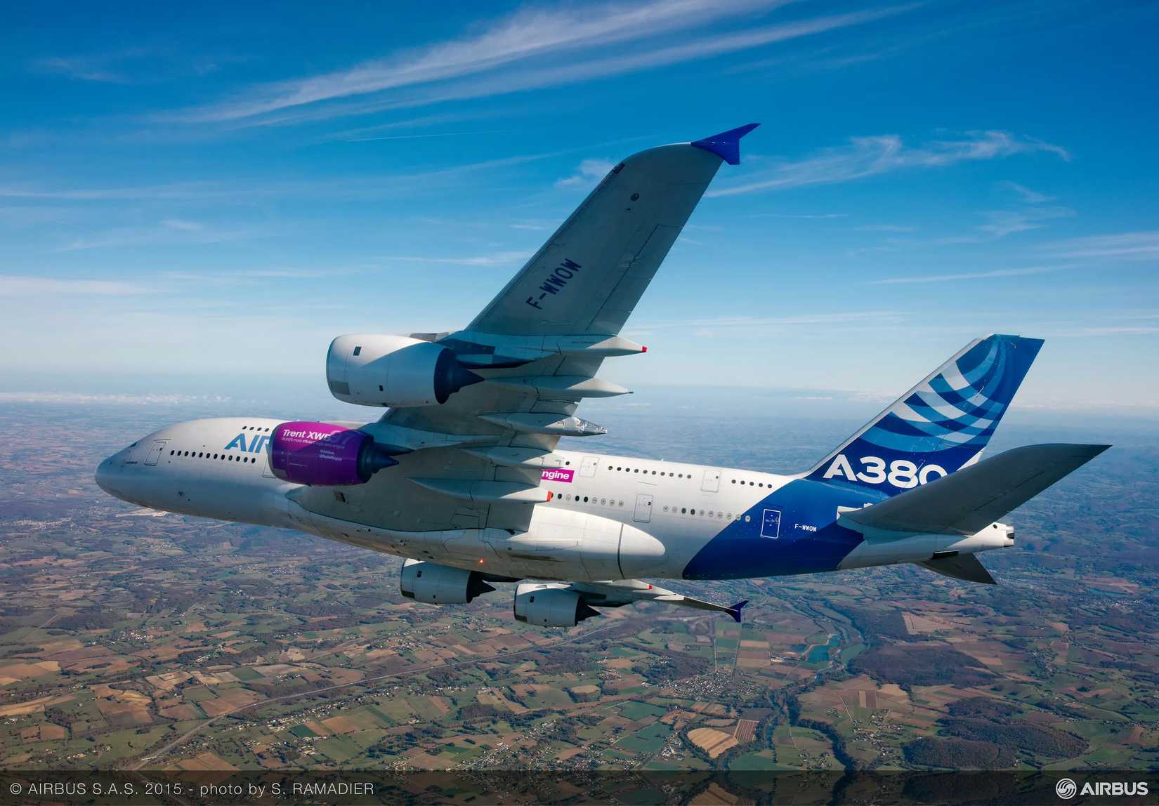 Airbus A380 in flight-1