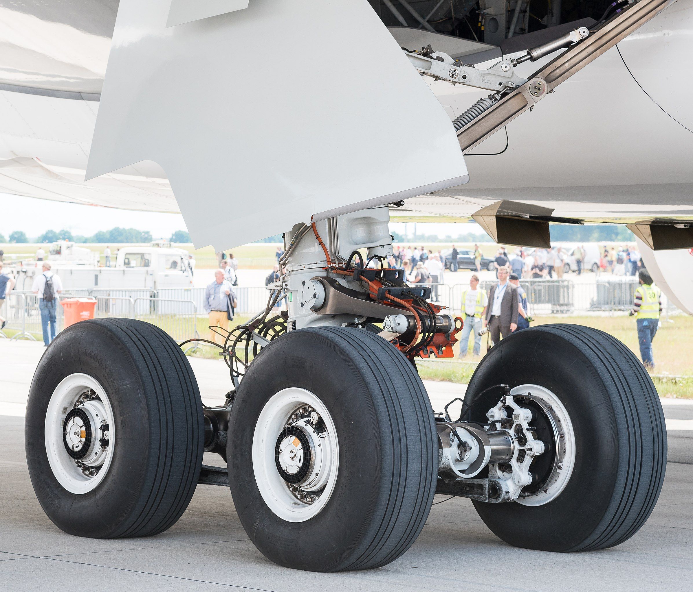 Airbus A350-900 Vs A350-1000: Features Compared