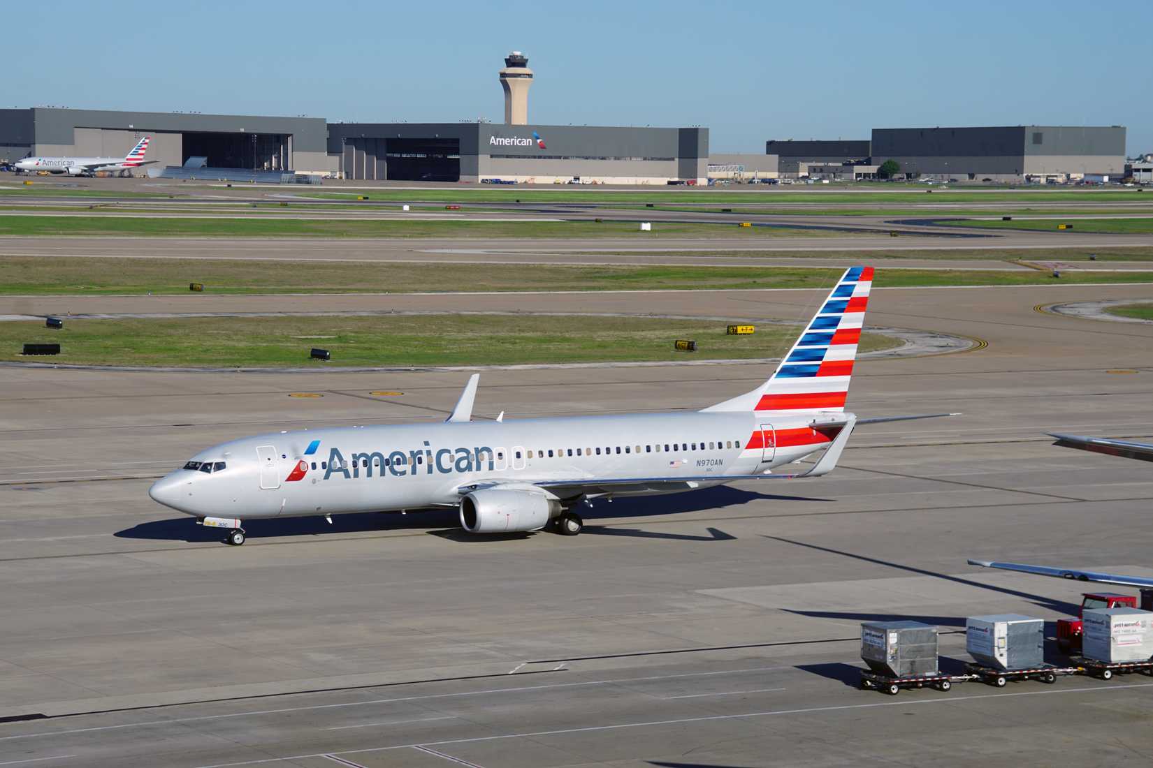 American Airlines Boeing 737-800 at Dallas Fort Worth International Airport DFW shutterstock_413167732