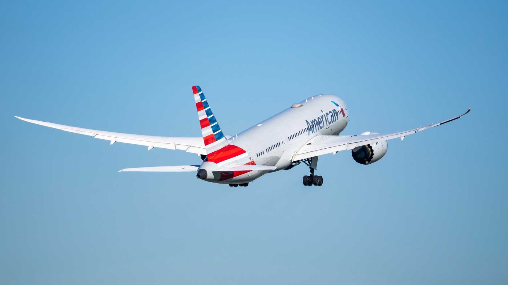 American N816AA Boeing 787-8 Shutterstock_2529095717