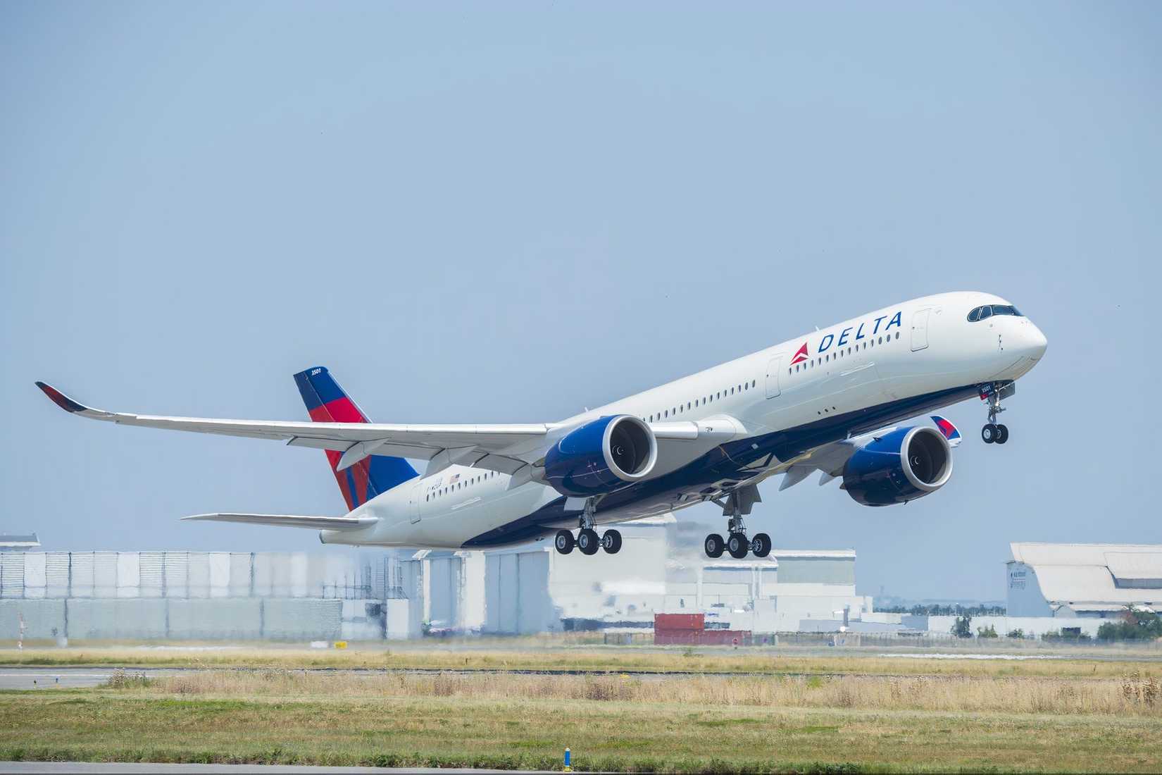Delta A350 Taking Off