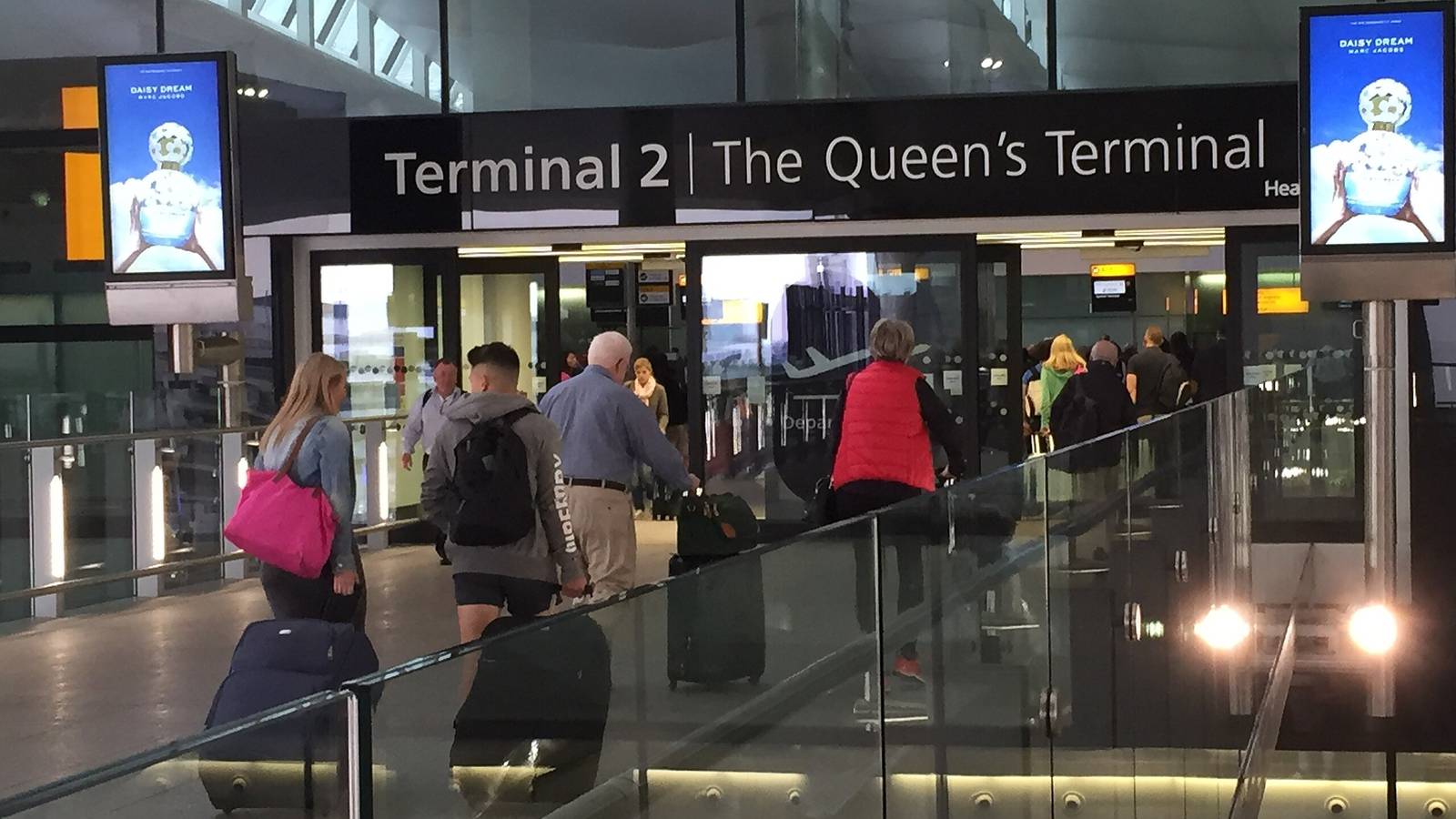 London Heathrow Resumes Operations Completely After Power Outage