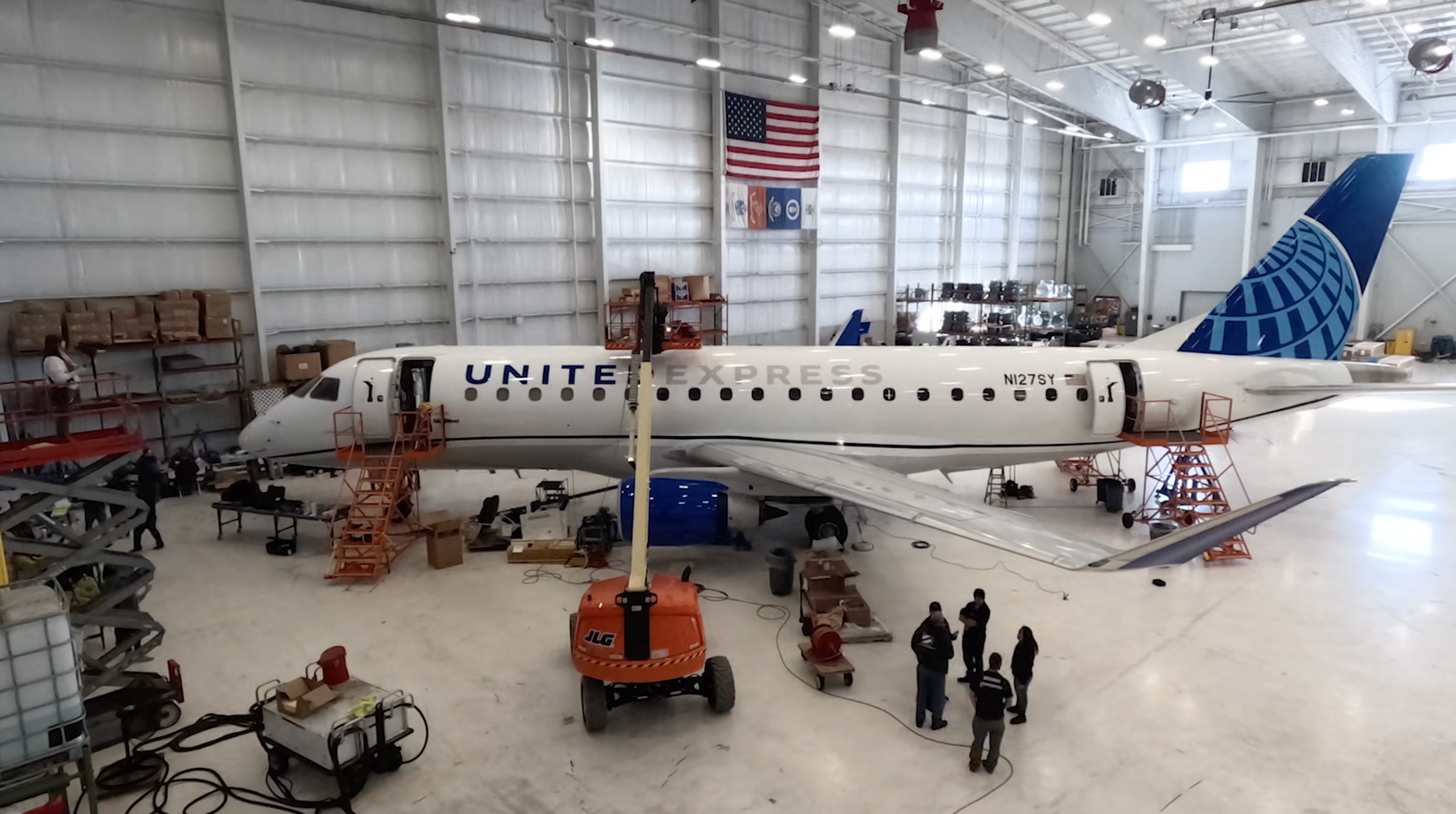 E175 �������
