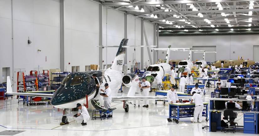 hondajet-assembly-line