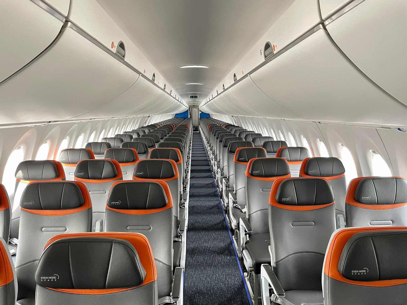 JetBlue_A220_-_Interior_(cabin)