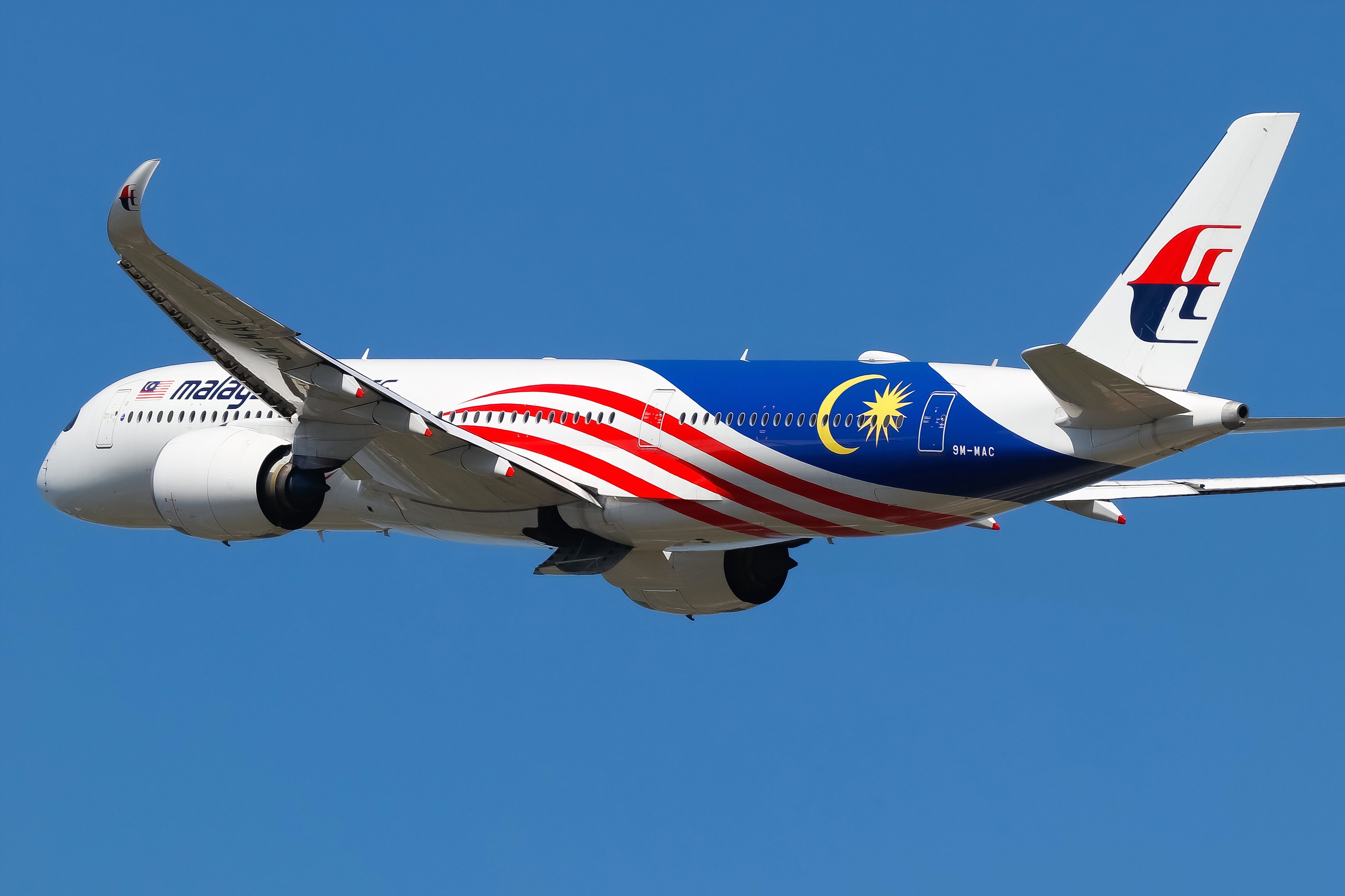 Regional Lie-Flat Business Class? This Airline's Boeing 737 MAX 10