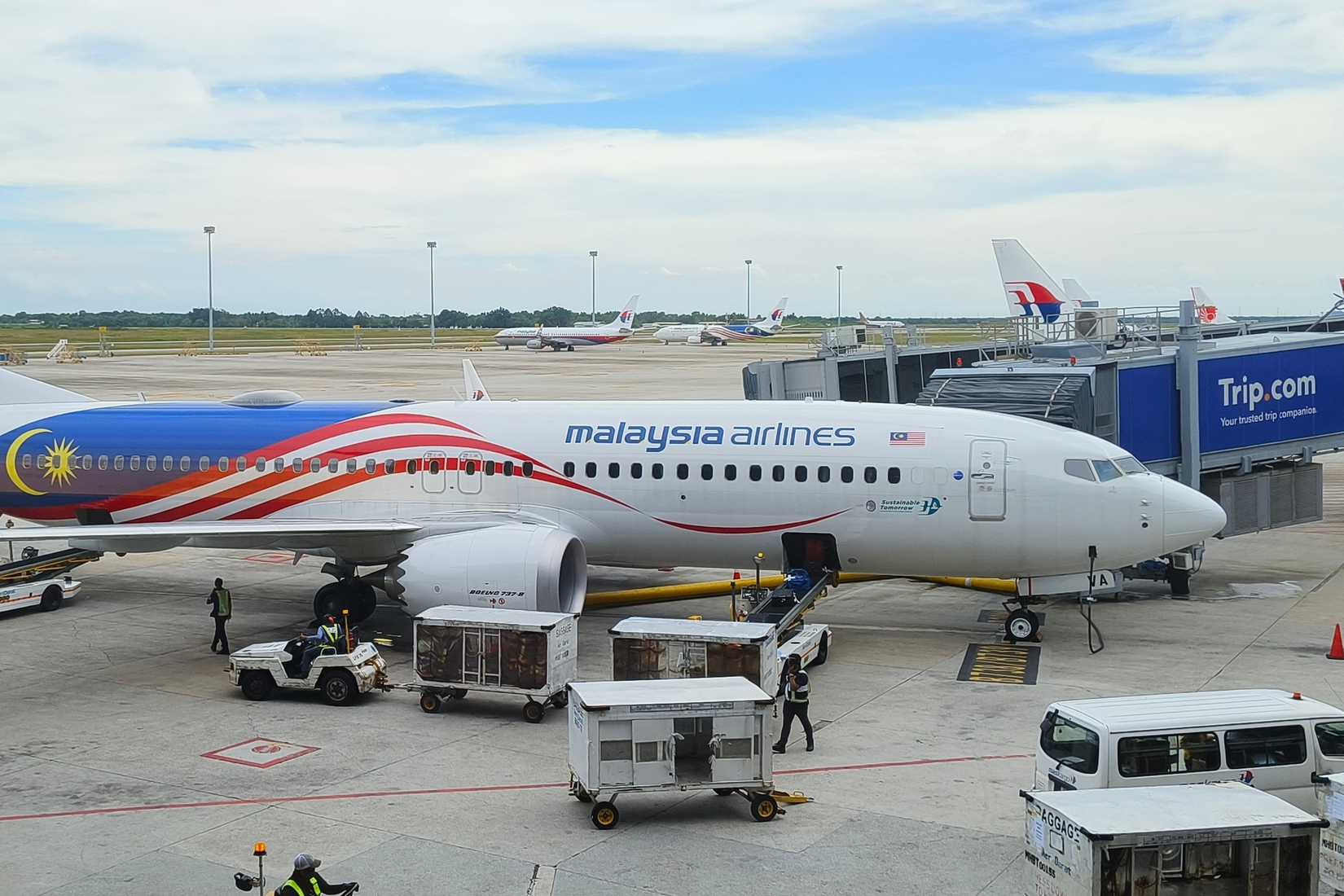 Malaysia Airlines Boeing 737 MAX 8 on the ground at KUL