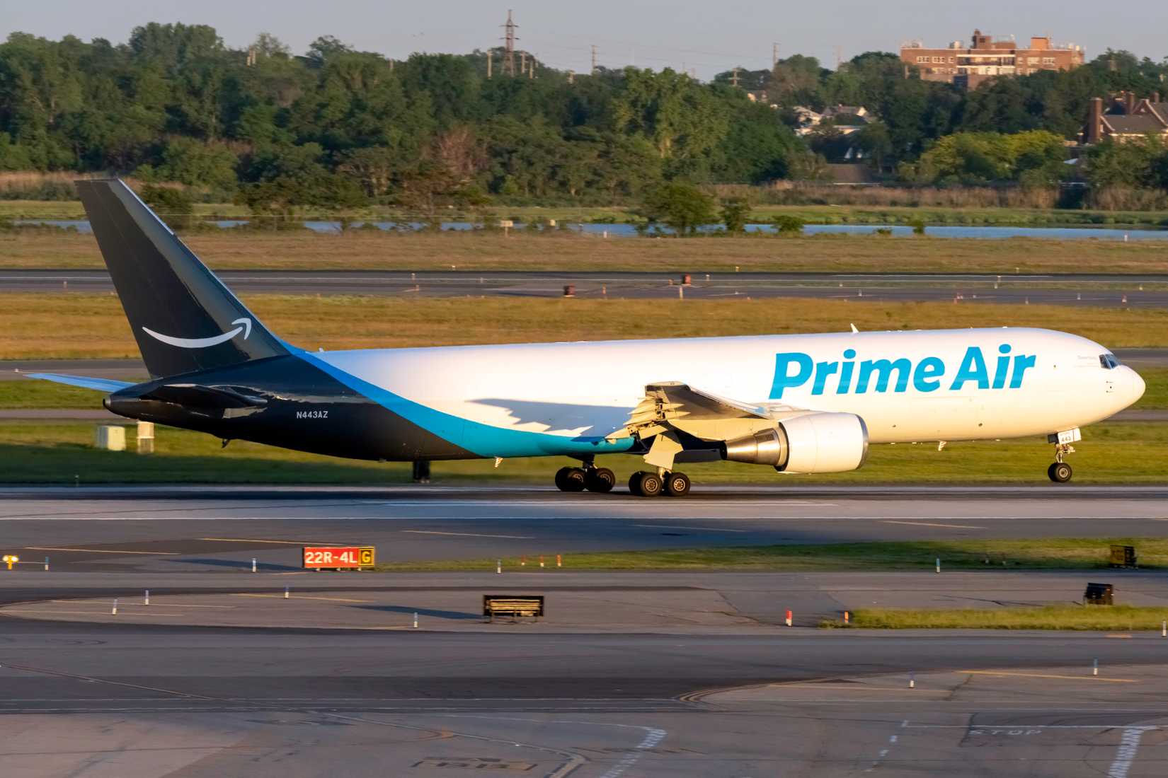 N443AZ Amazon Air Boeing 767-323(ER)(BDSF)