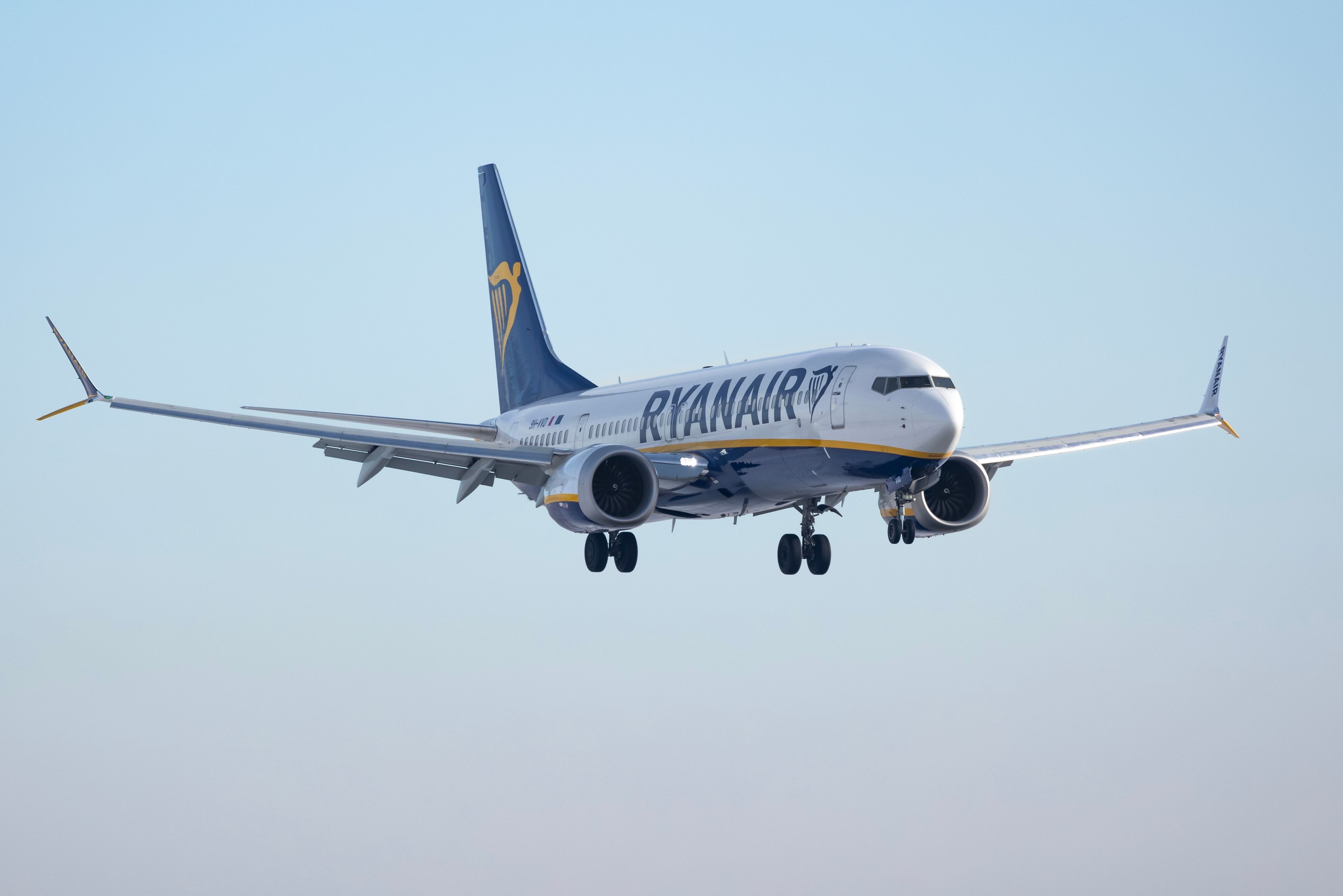 AAIB Reports On Boeing 737 Level Bust Event At London Stansted Airport
