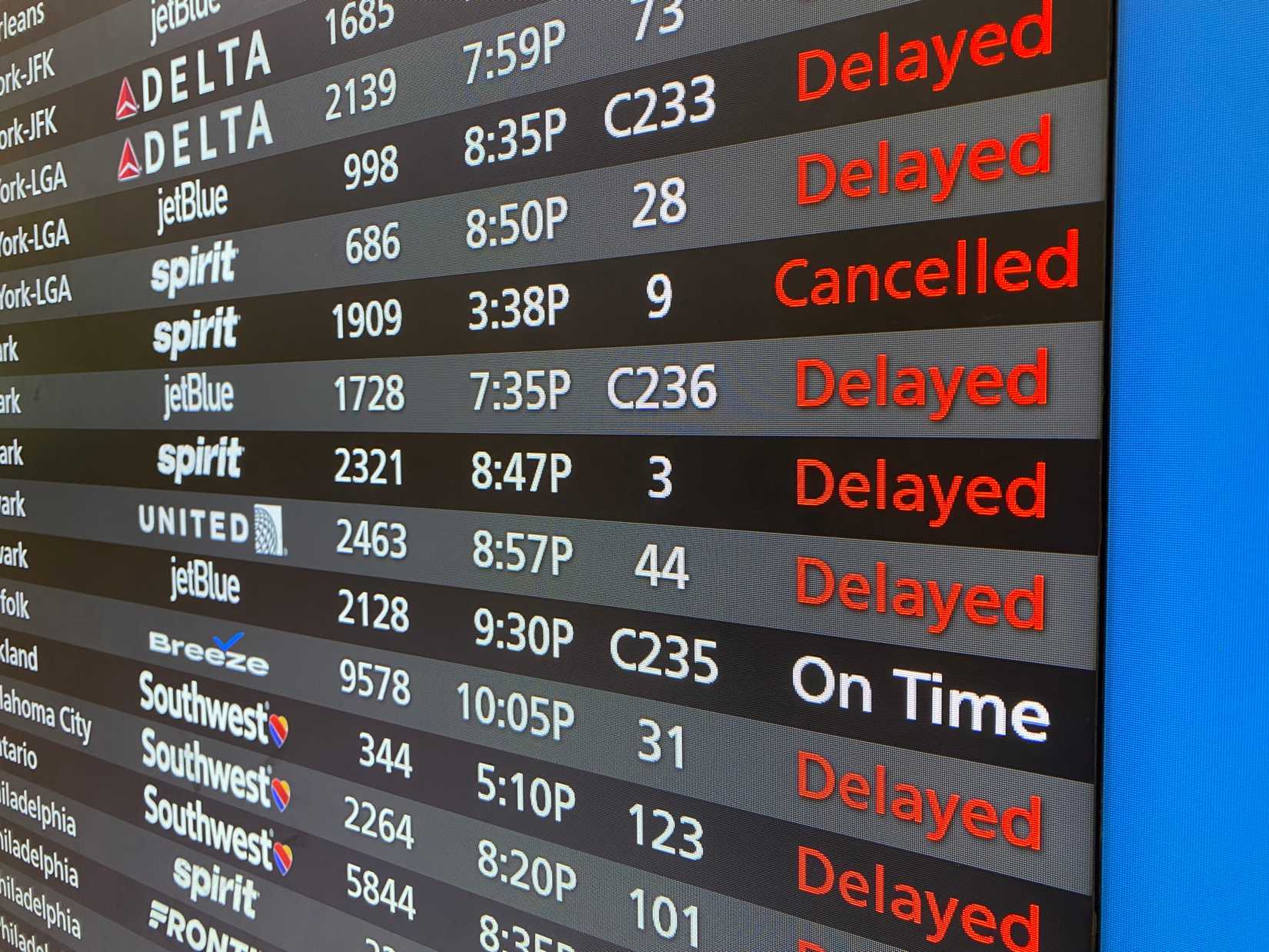 The Pros & Cons Of Booking The 1st Flight Of The Day