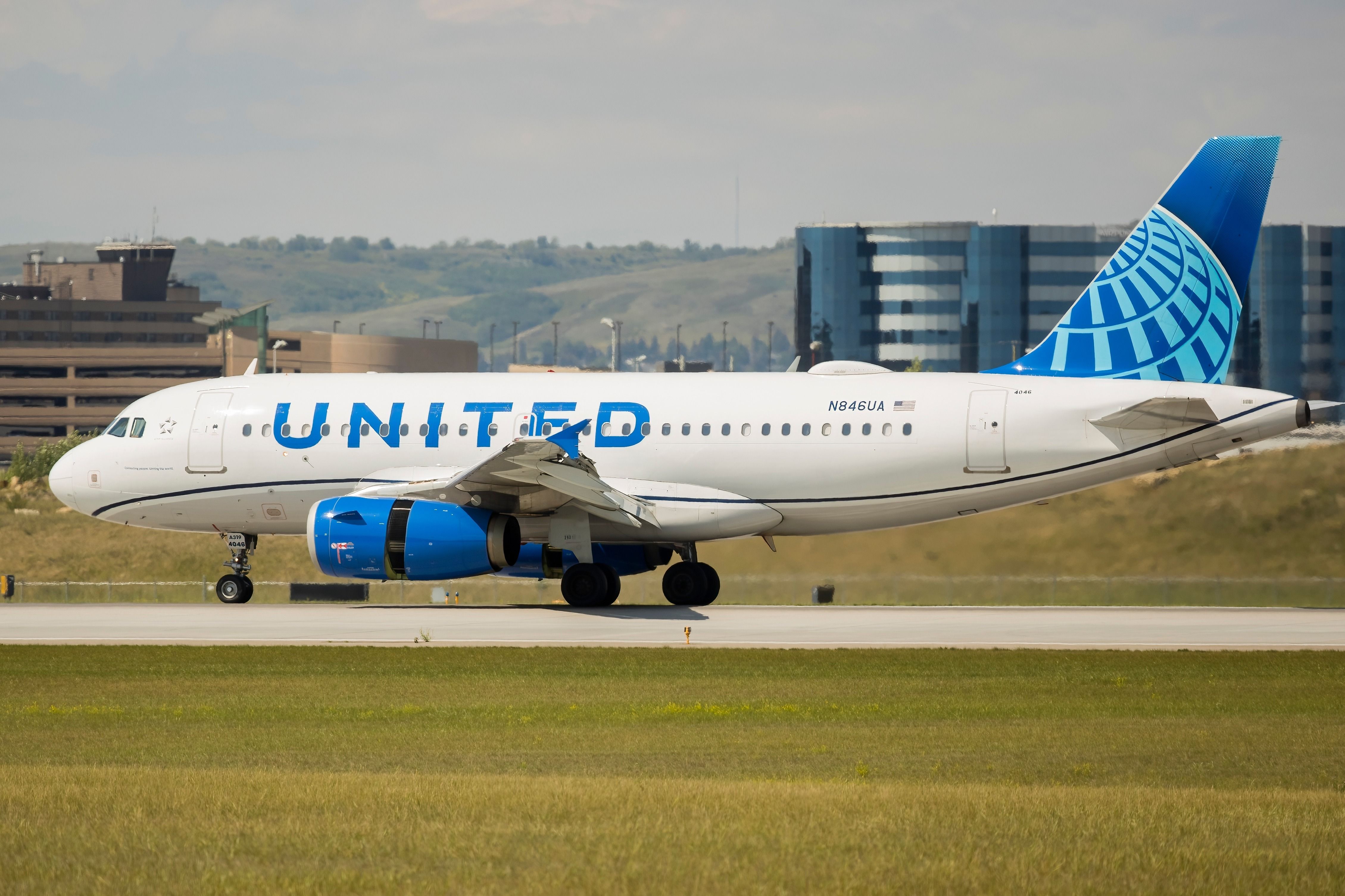 Same United Airlines Airbus A319 That Caught Fire In Houston Diverts To Boise Due To Mechanical Issue