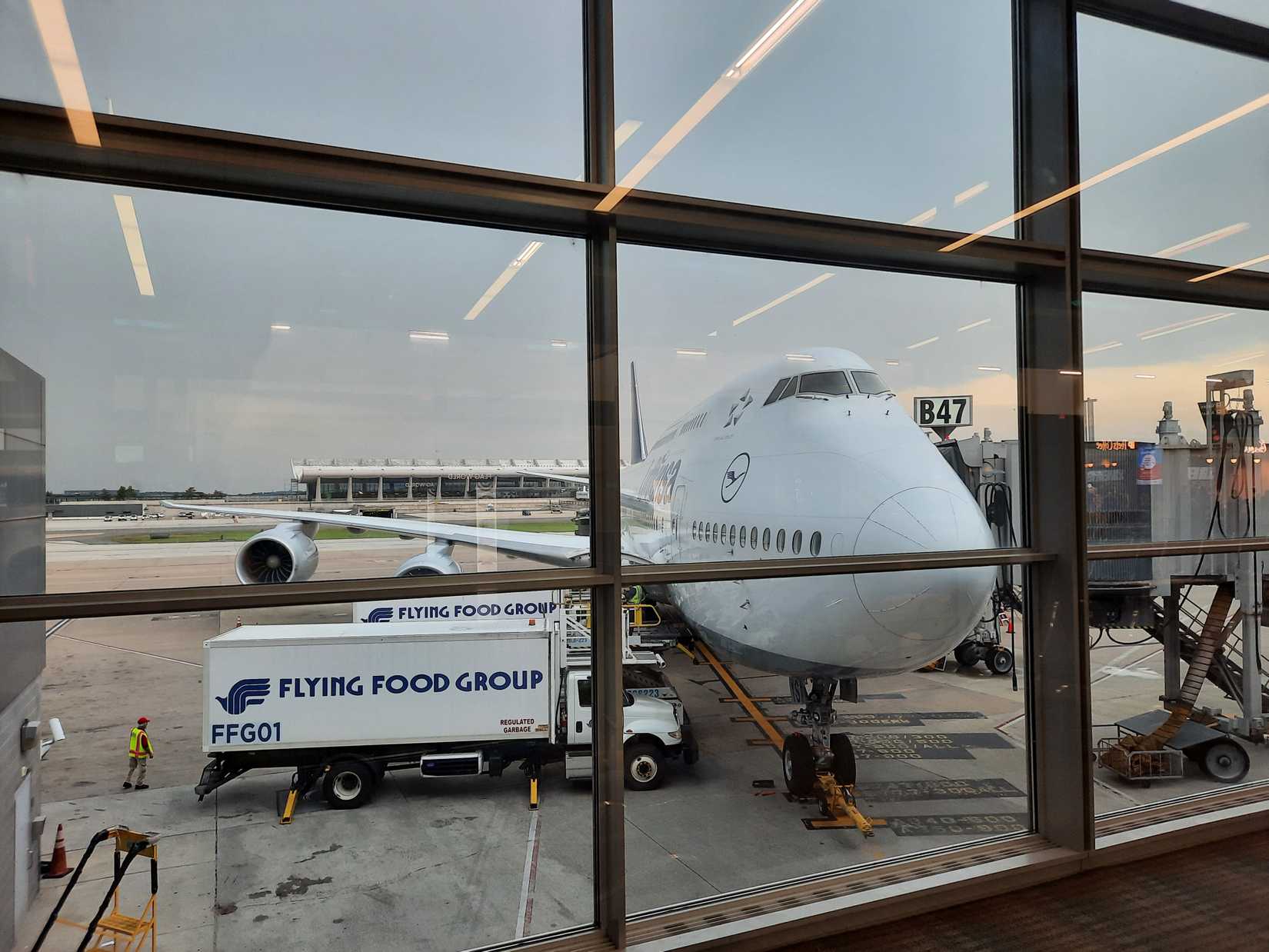 Top 9: The Best Airports For Spotting The Boeing 747