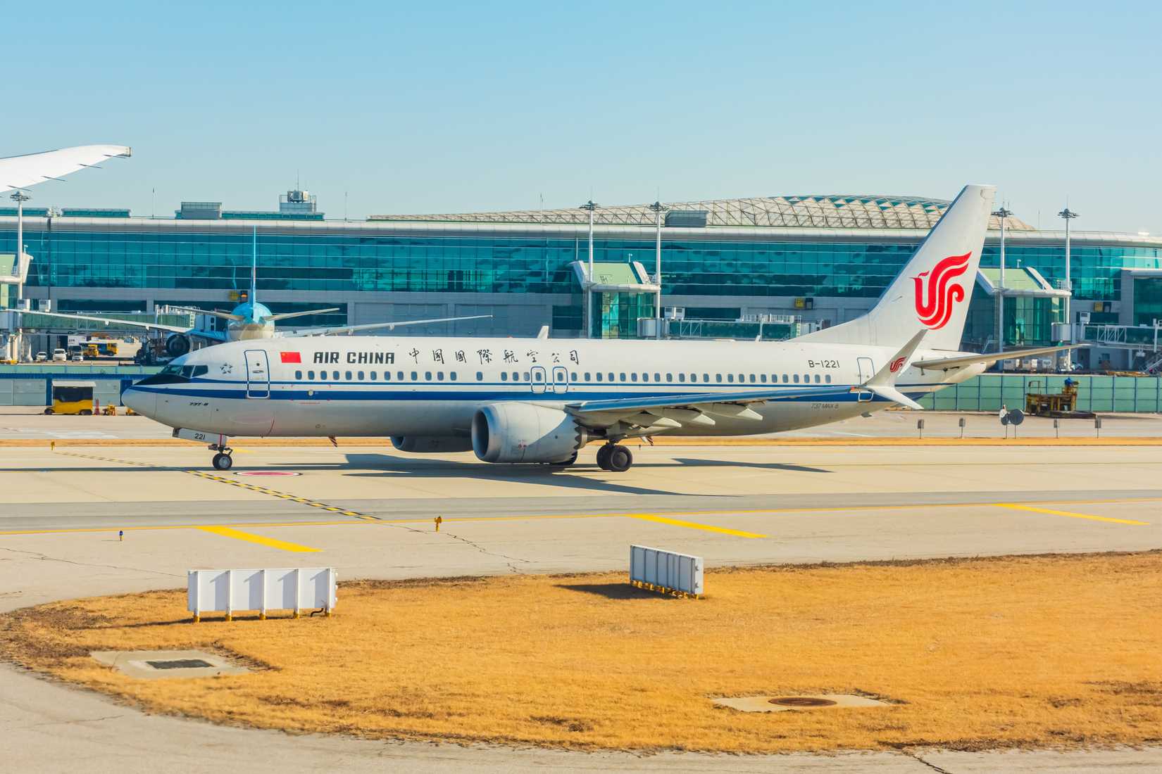 Air China Boeing 737 MAX taxiing at ICN