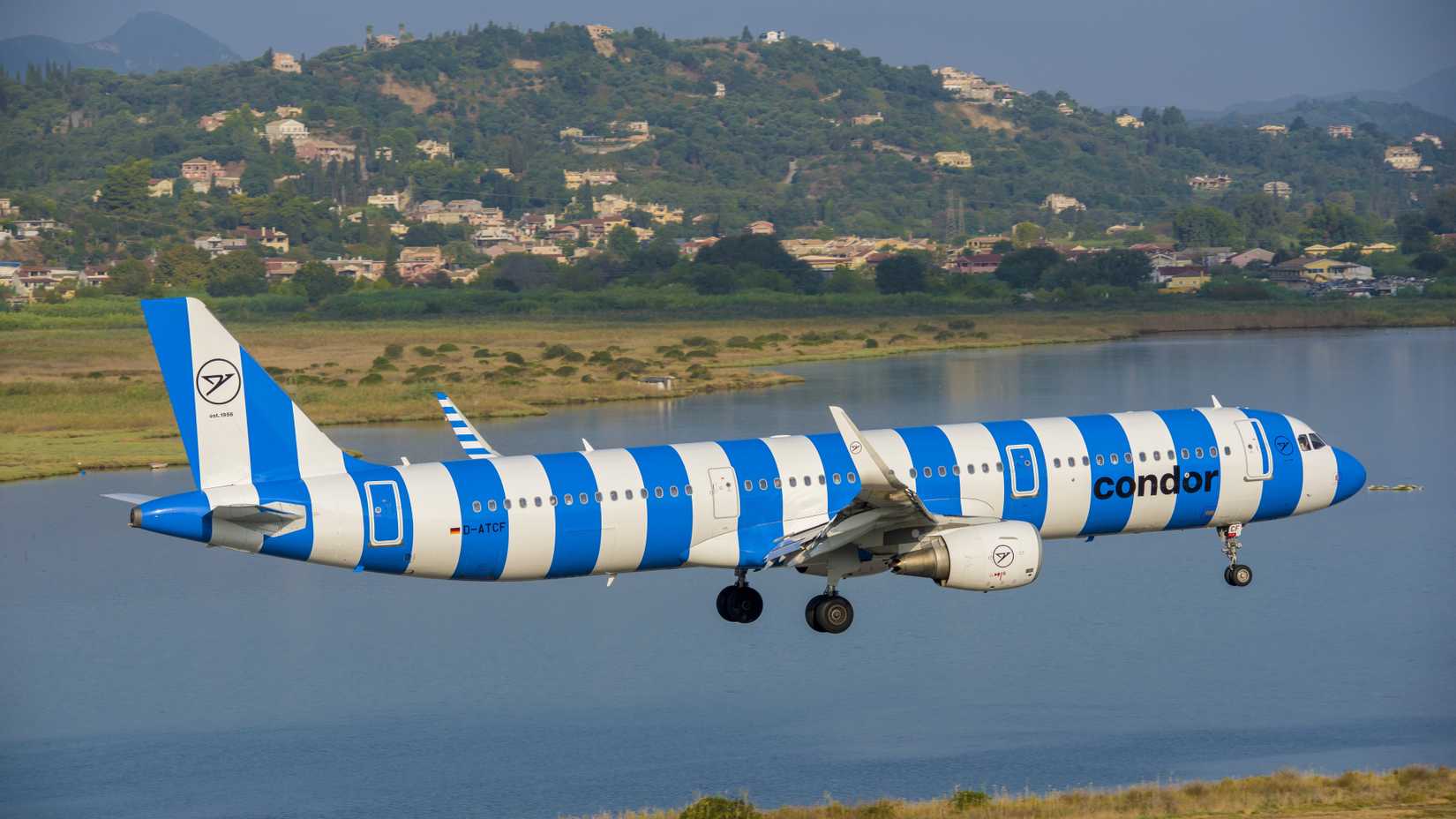 Condor Airbus A321 landing at CFU shutterstock_2194628289