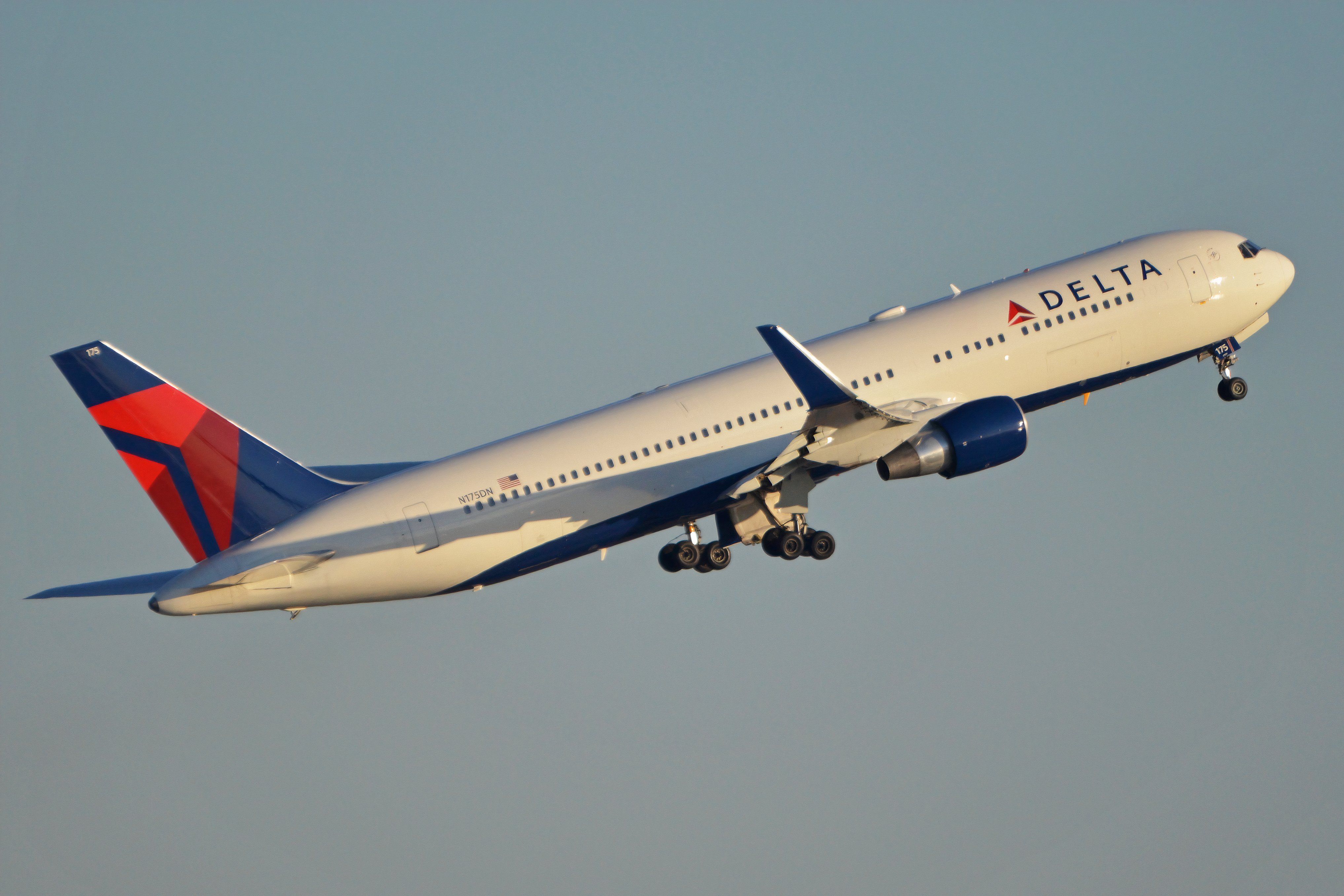 Delta 767