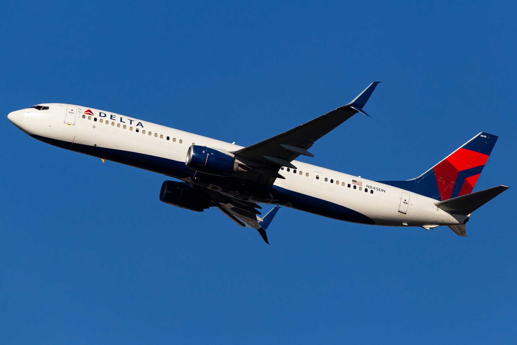 FAA Investigating Engine Issue On Delta Air Lines Boeing 737-900ER Flight