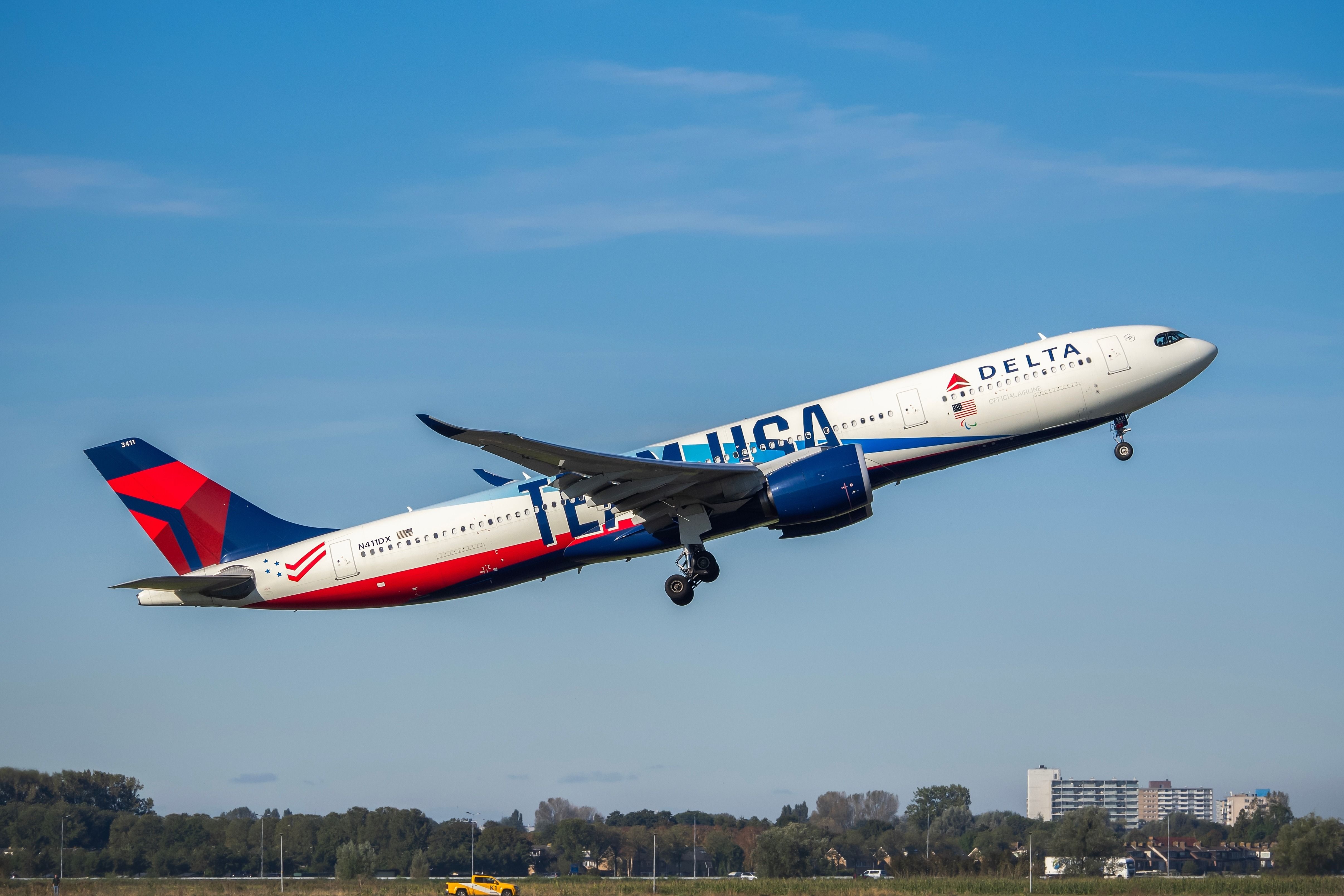 Delta Air Lines Cuts London-Orlando Winter Route