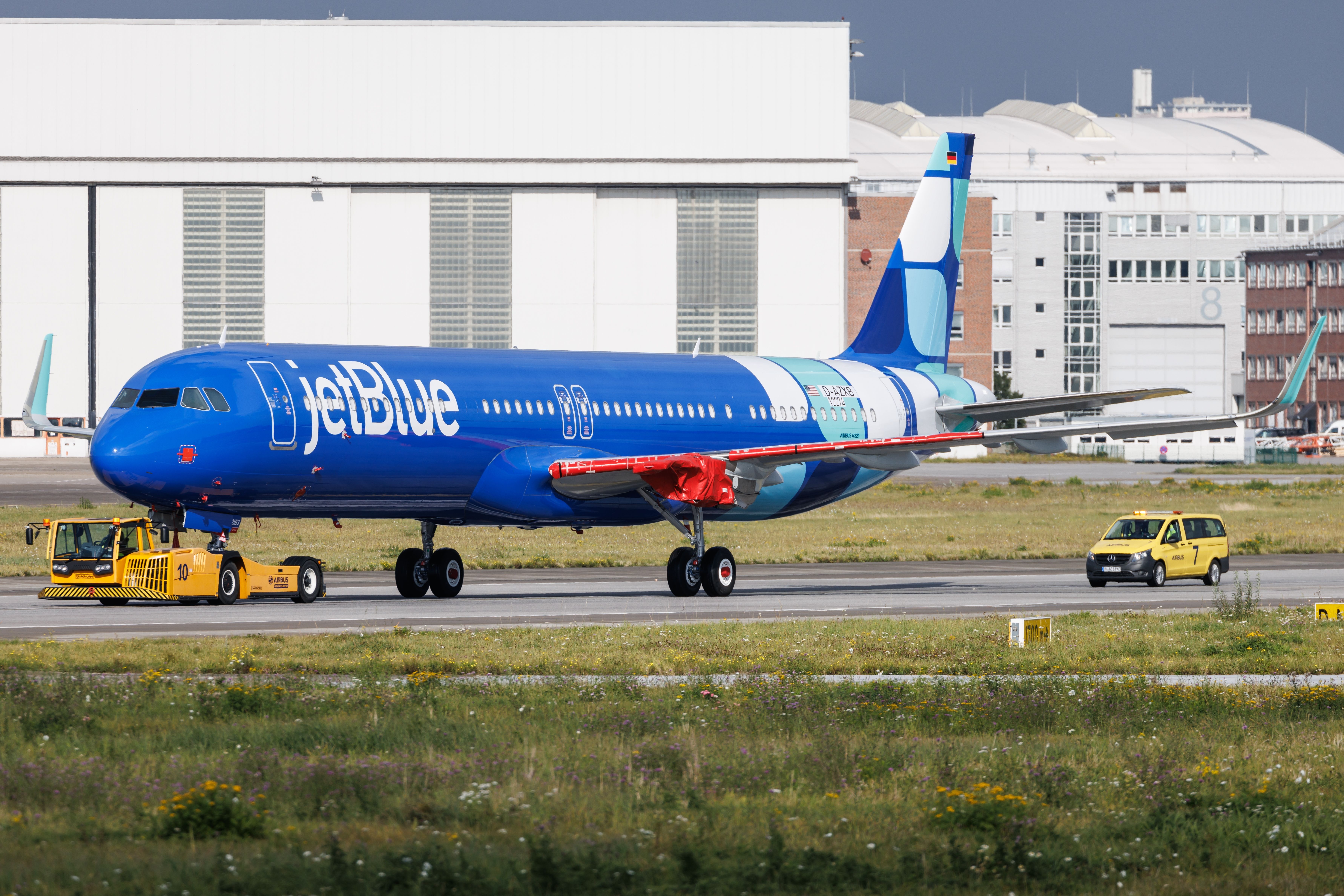 11 JetBlue Planes Are Grounded Due To Ongoing Pratt & Whitney Engine Issues