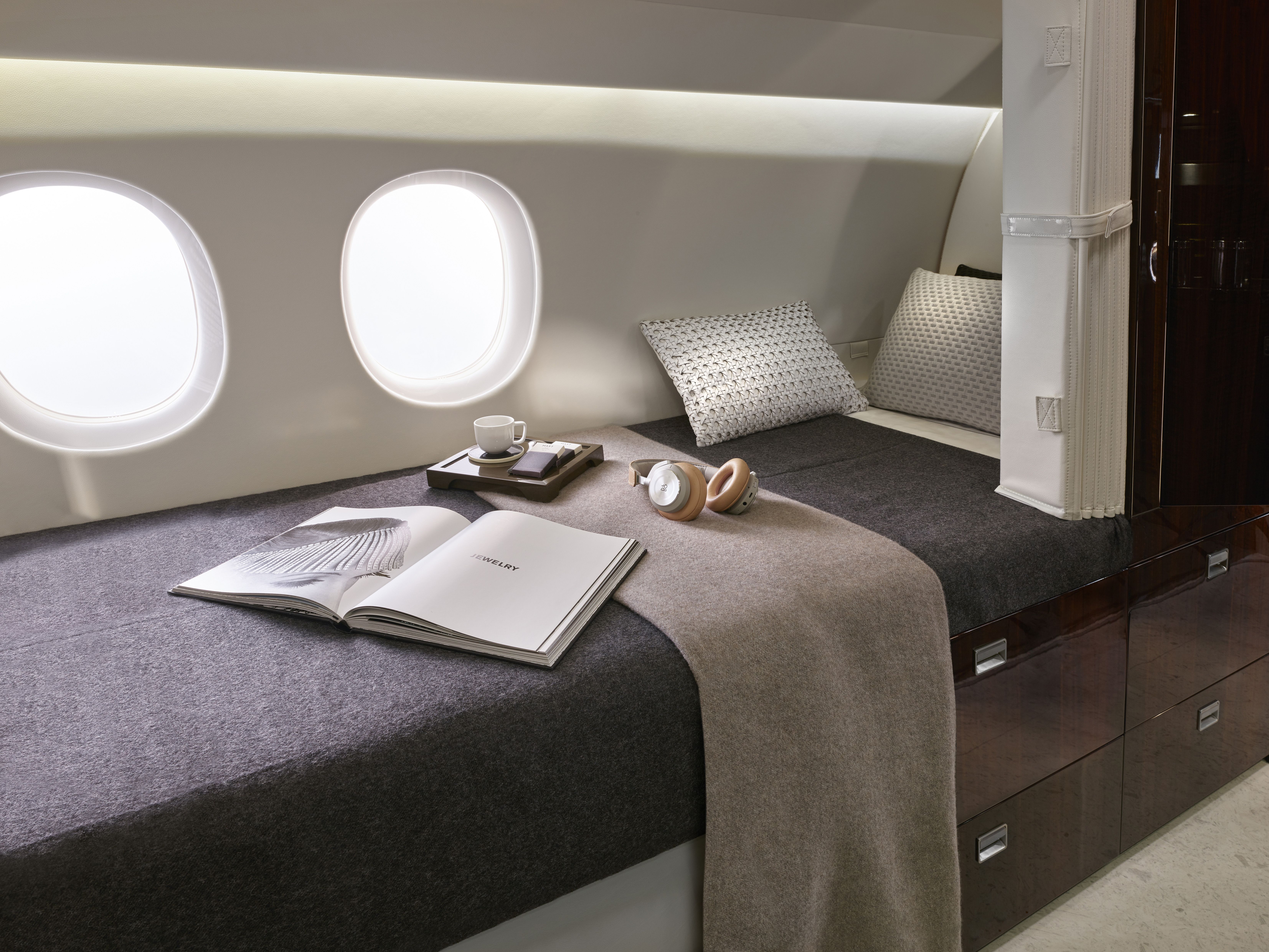 Falcon8X_GAL_522_202302