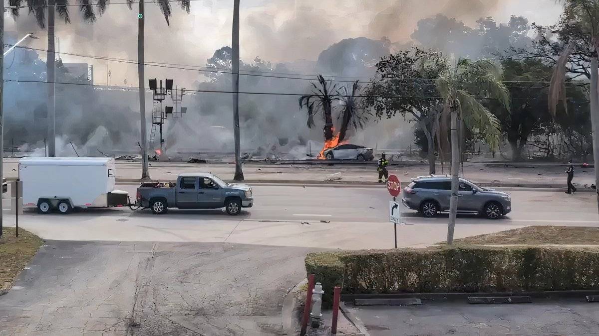 BREAKING: Cessna 310 Plane Crash In Boca Raton, Florida Leaves At Least ...