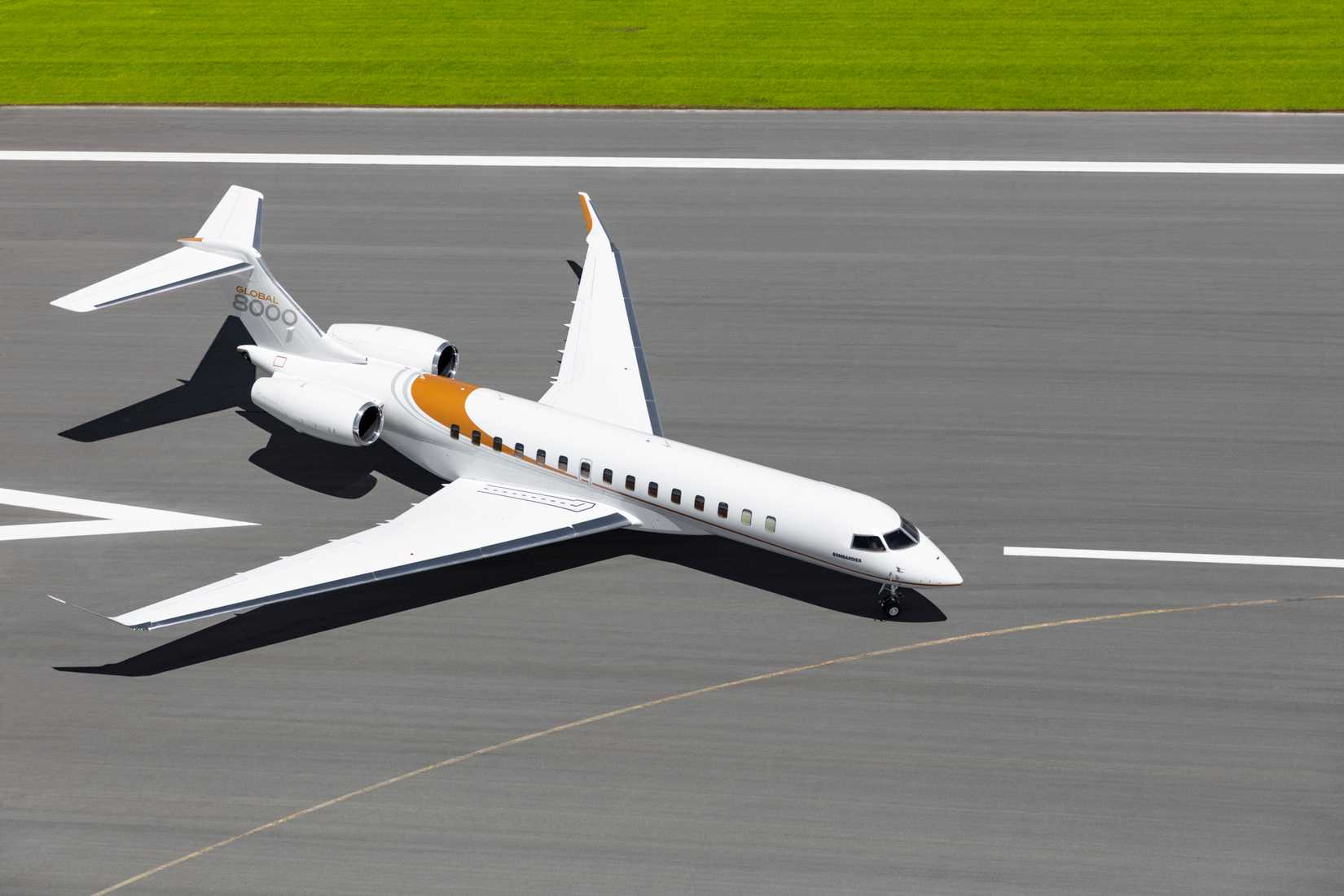 Global 8000 Tarmac