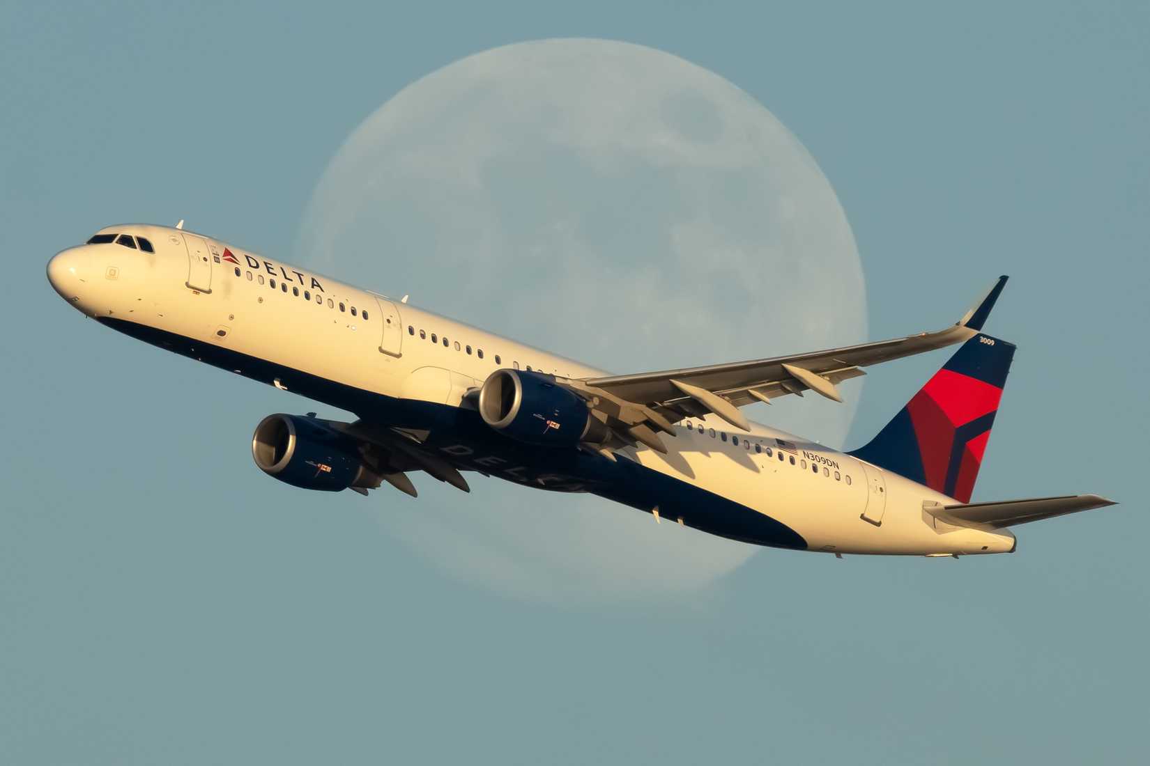 N309DN Delta Air Lines Airbus A321-211