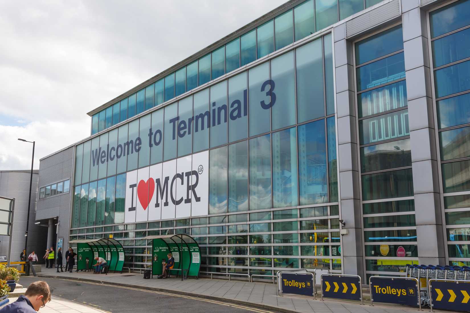 how-to-navigate-manchester-airport-like-a-pro