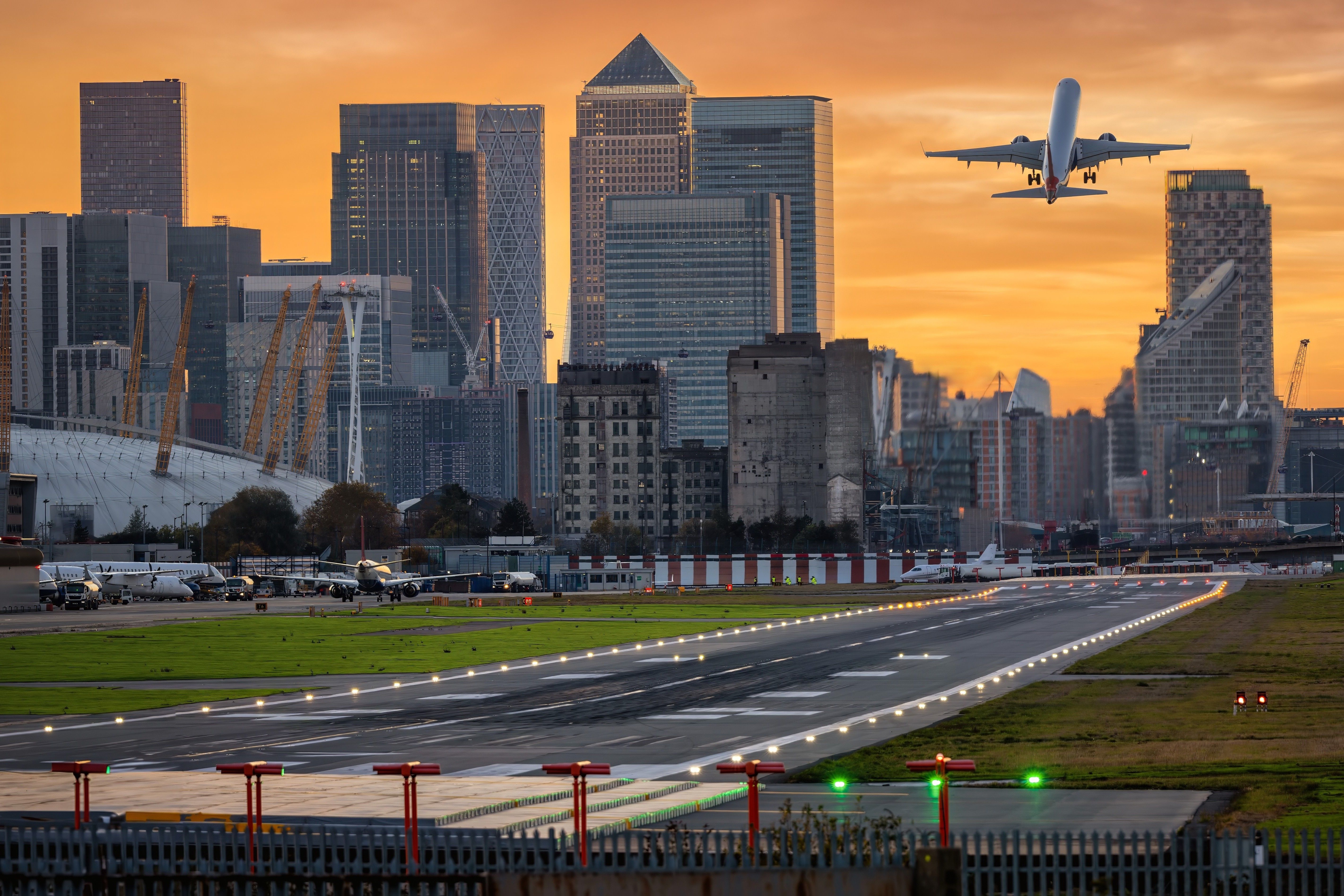 Over 11,000 Flights Scheduled At UK Airports This Easter Weekend