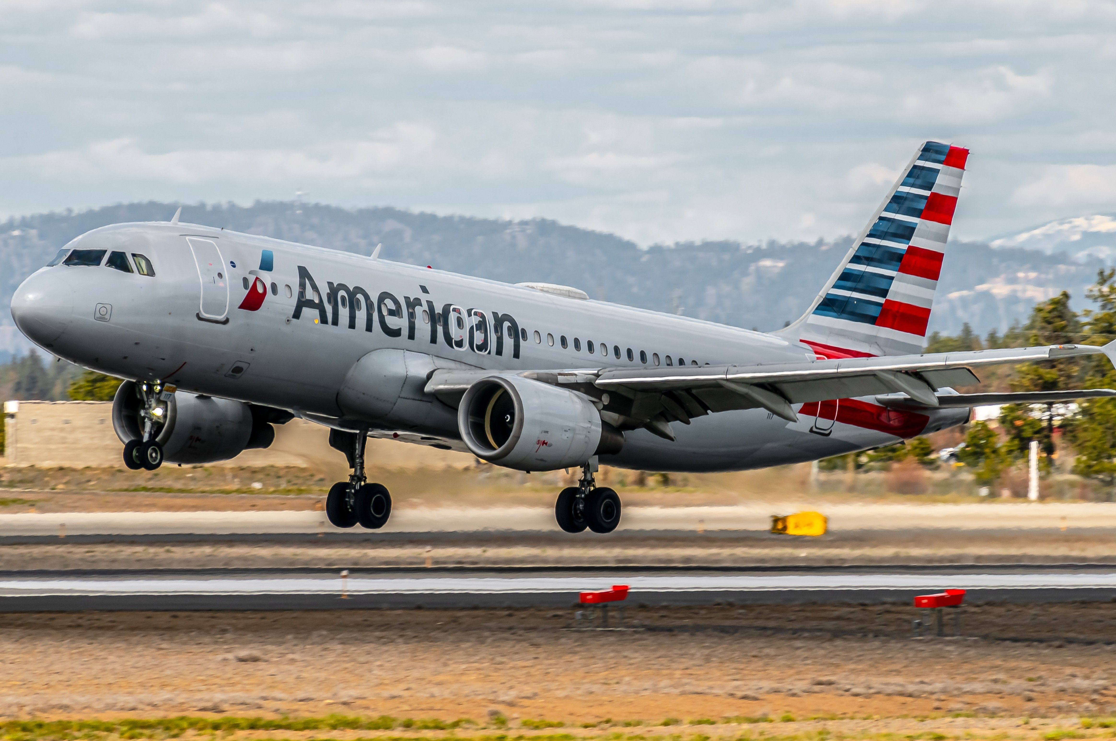 American Airlines Airbus A320 Diverts To Charlotte Due To Possible Maintenance Issue