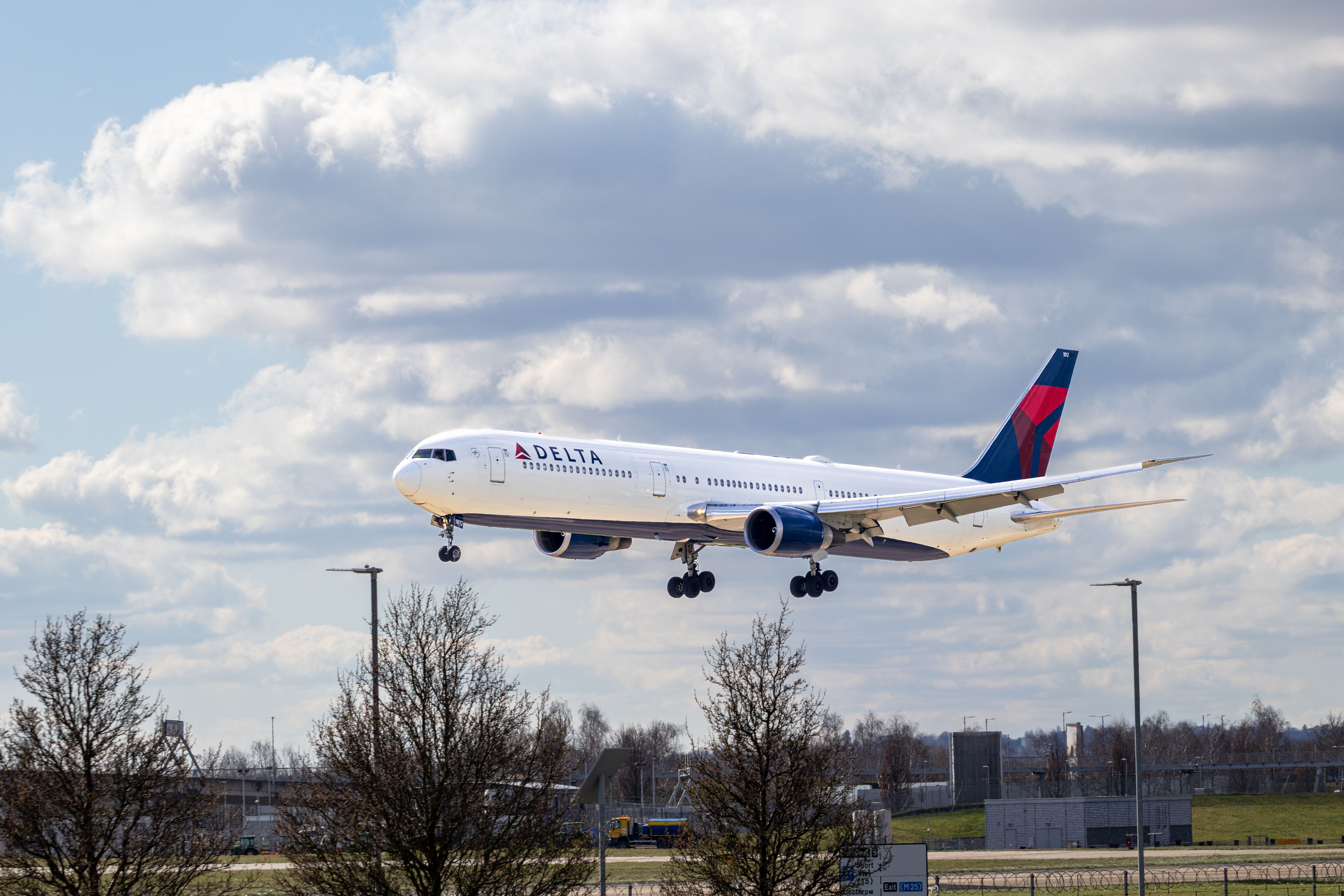 Delta Air Lines To Test "Shark Skin" Riblets On Boeing 767 Fleet