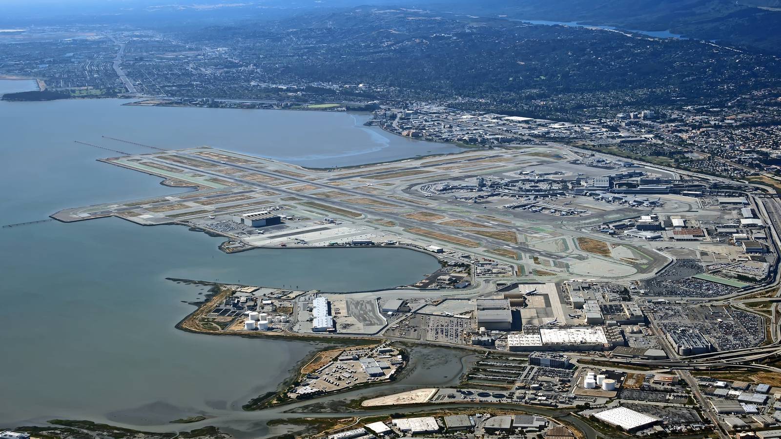 What Makes United Airlines’ San Francisco Hub So Special?