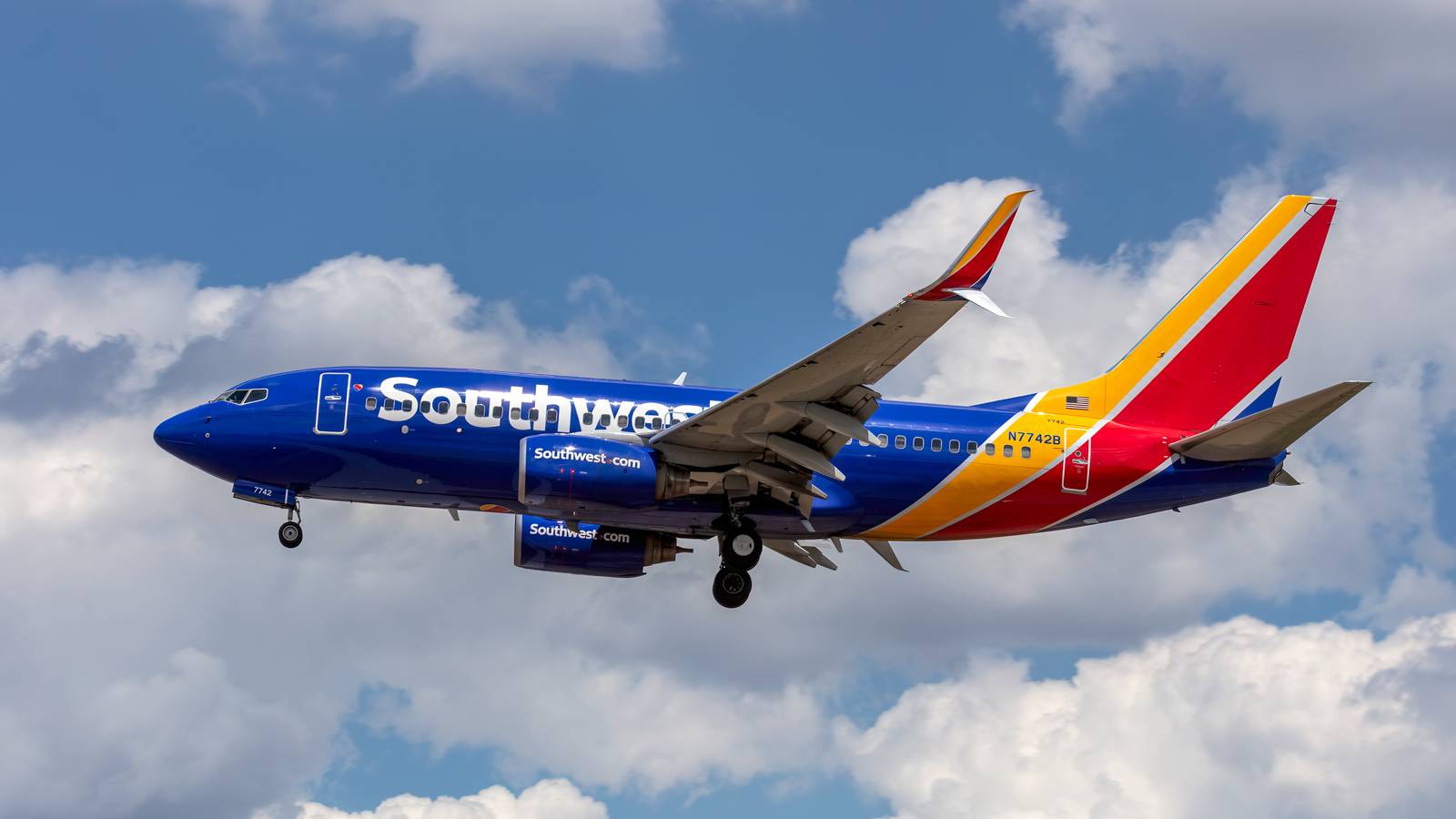 Southwest Airlines To Replace San Diego Skycaps With Kiosks Following Layoffs