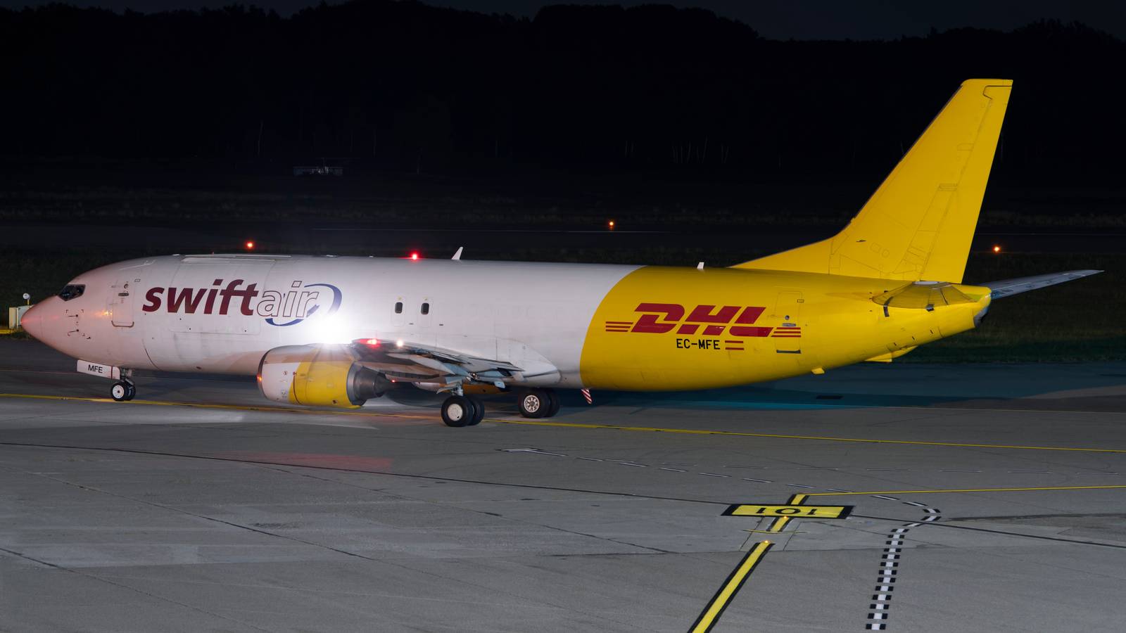 Swiftair Boeing 737-400SF Deadly Crash At Vilnius Airport: Interim Report Points To Pilot Error