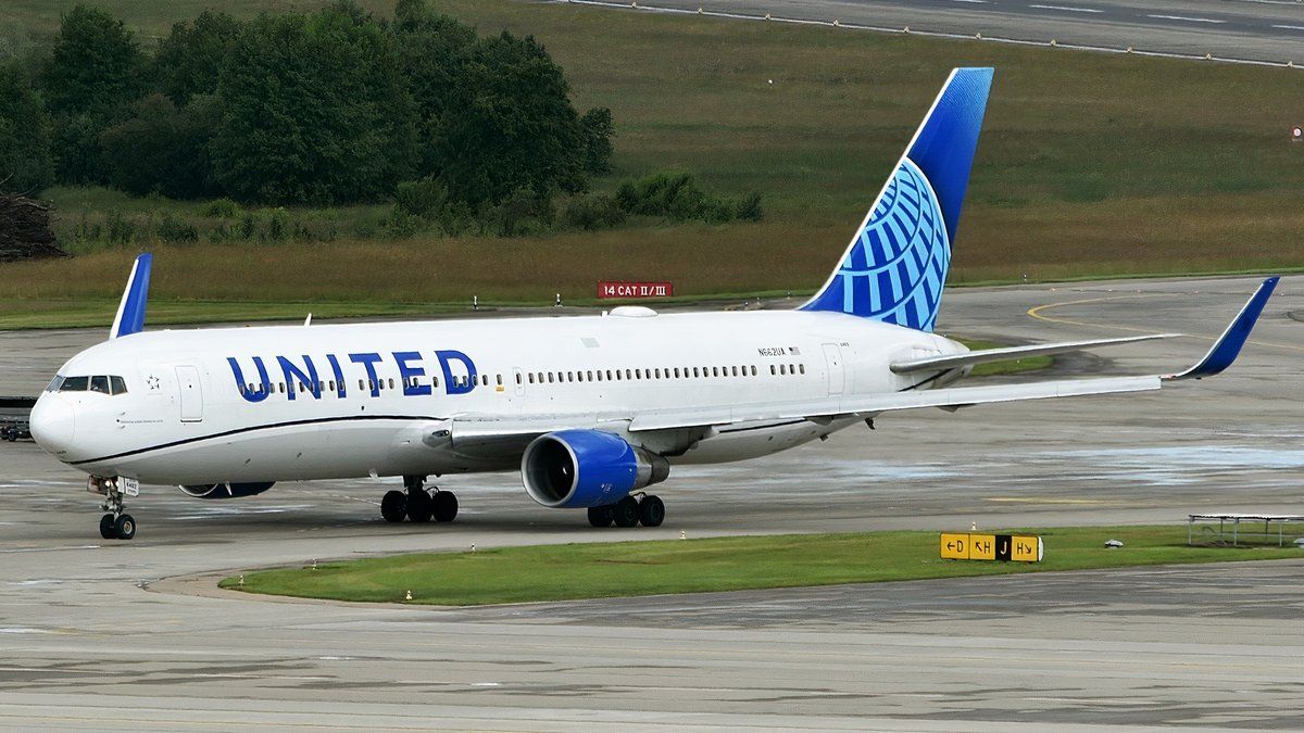 UA ユナイテッド航空 Planetags B767-300ER Wings of United: The Journey of Boeing 767-322ER N646UA
