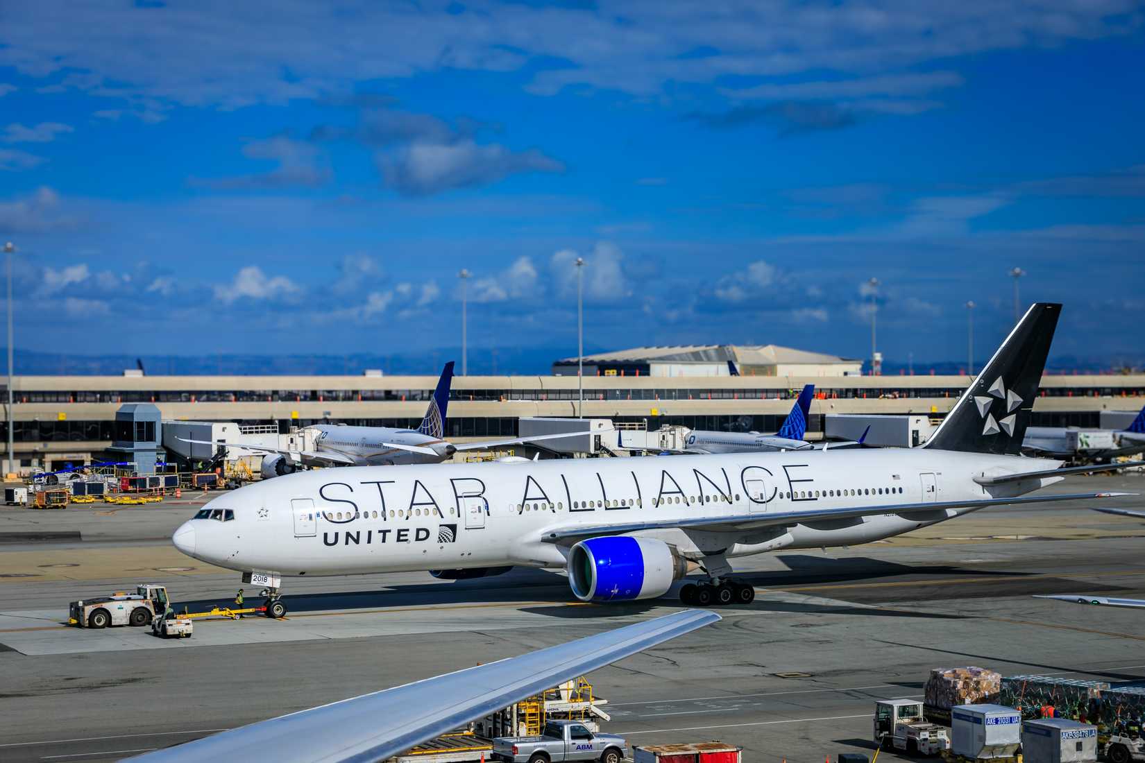 United Airlines Star Alliance Boeing 777-200ER at San Francisco International Airport SFO