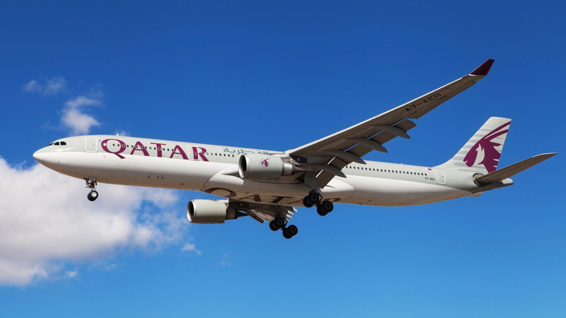 Qatar Airways A330 Blocks Prague Runway For 30 Minutes After
