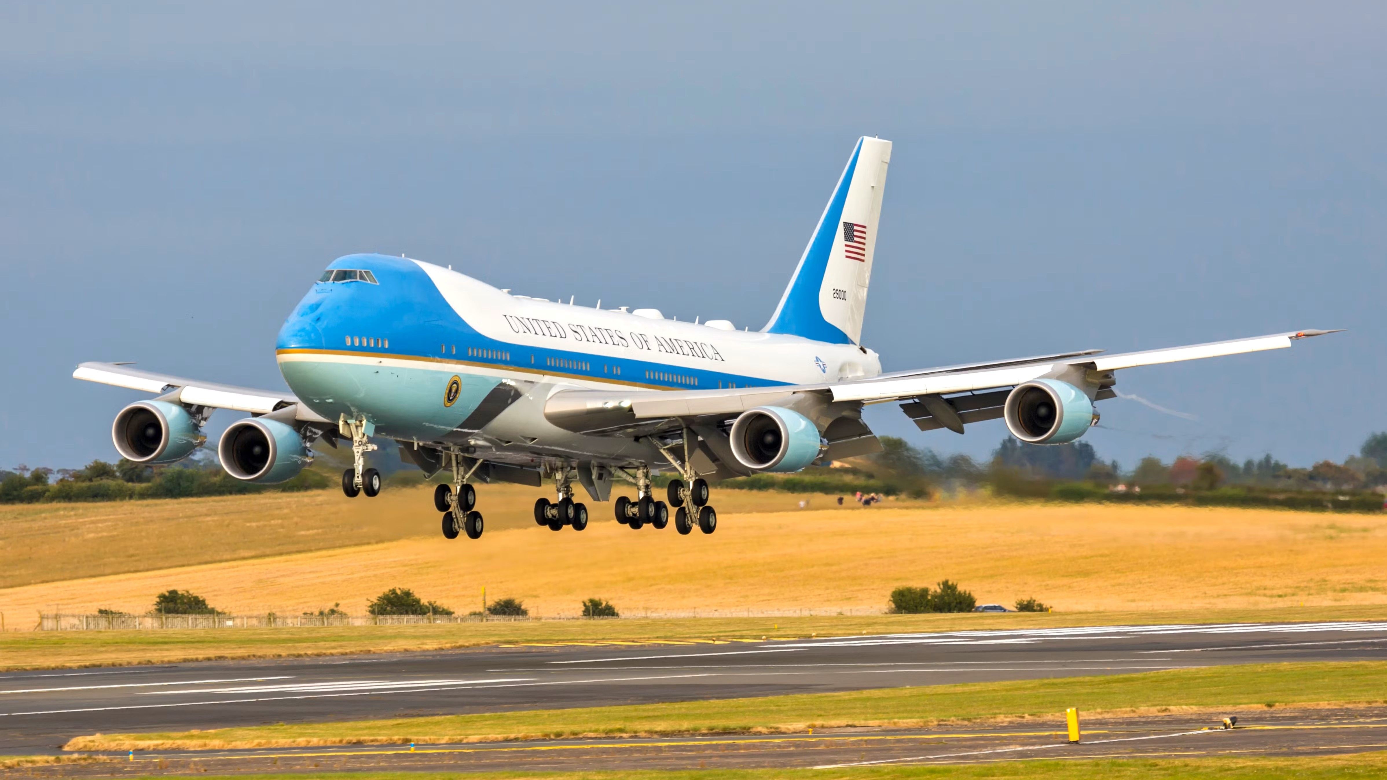 Boeing Proposes Delivering 747-8 Air Force One Jets In 2027