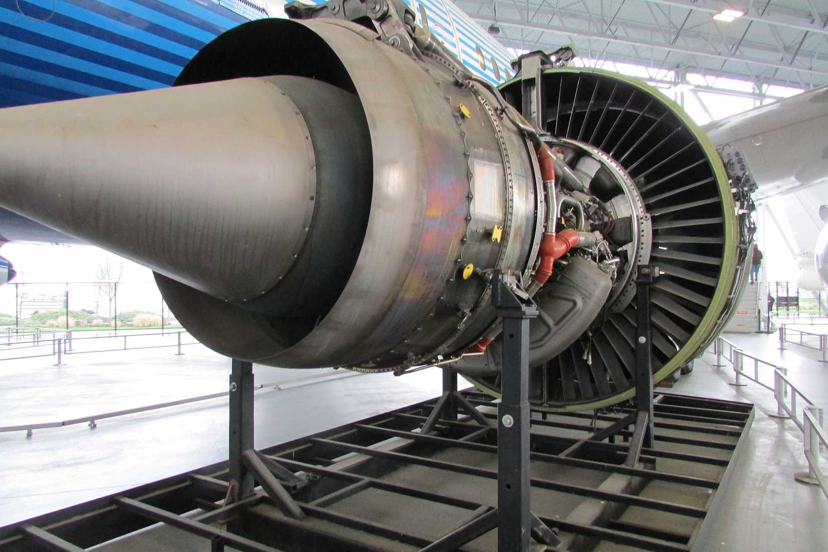 GE90-115B_Turbofan_9399