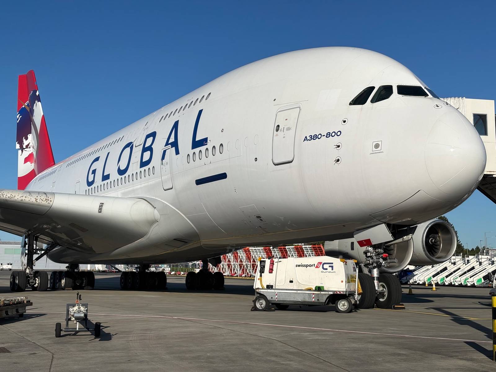 GLOBAL AIRLINES A380-800 グローバル av スタンド付き global-a380.jpeg?w=1600&h=1200