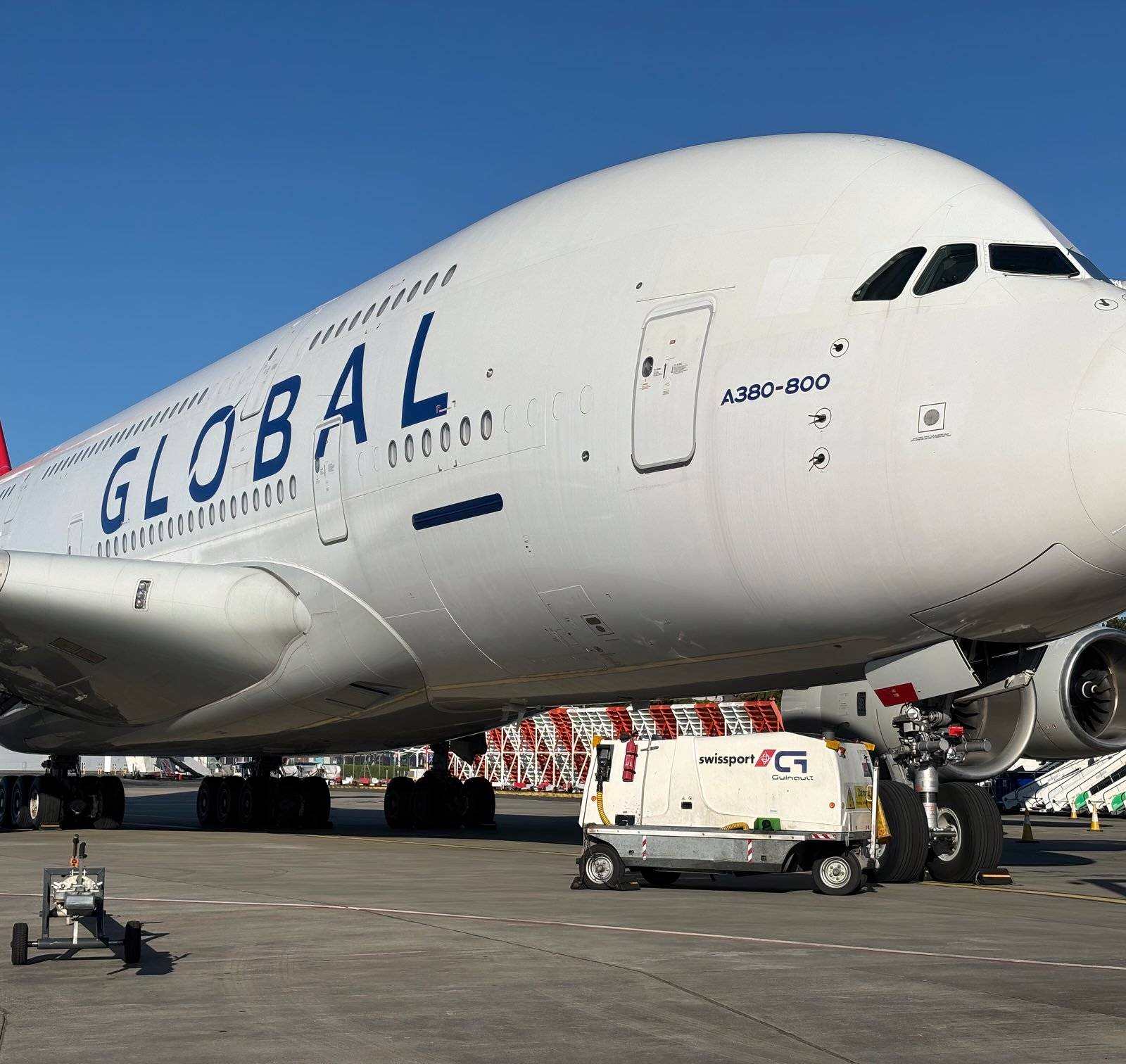 GLOBAL AIRLINES A380-800 グローバル av スタンド付き global-a380.jpeg?w=1600&h=1600
